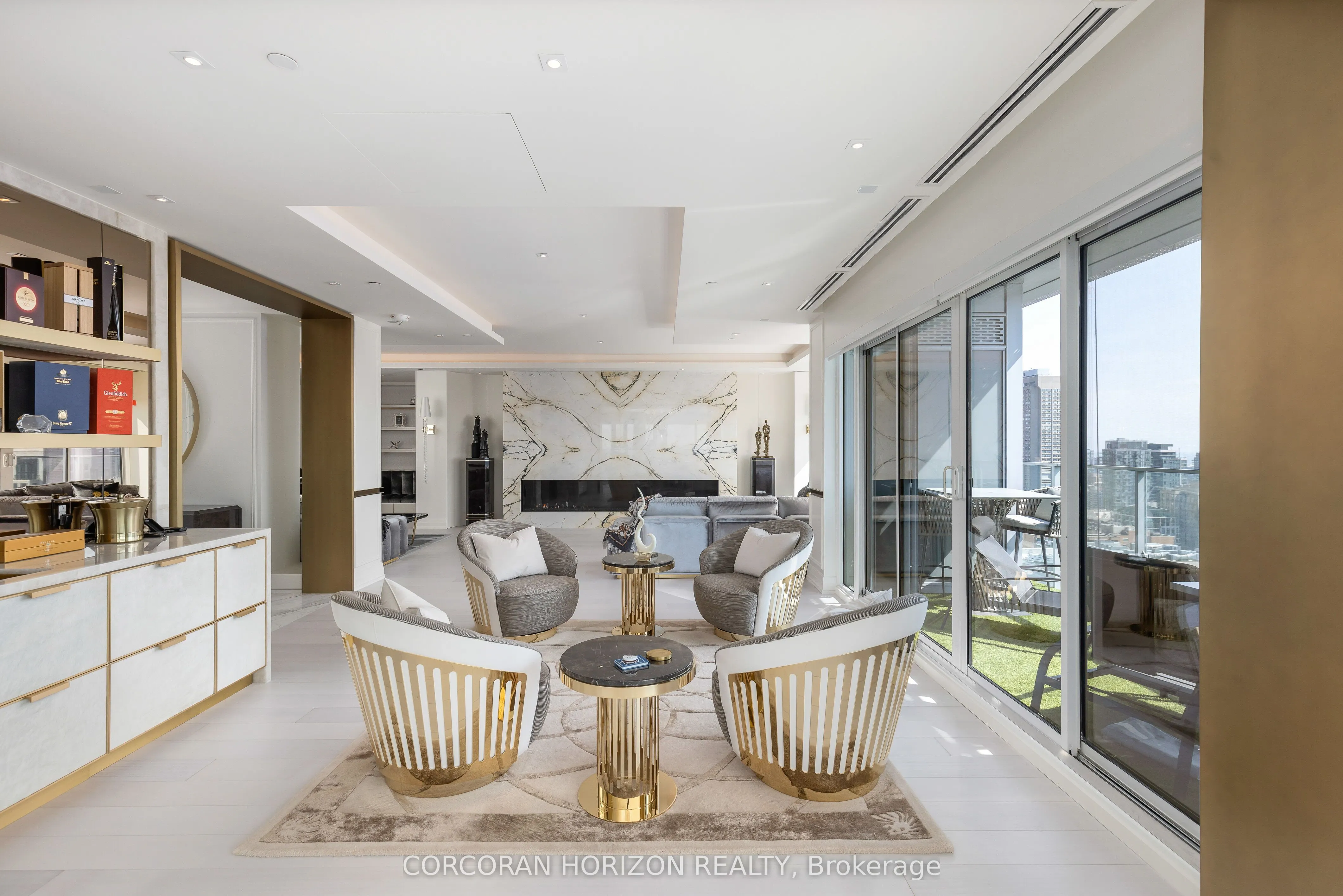 200 Cumberland Street, #3802
