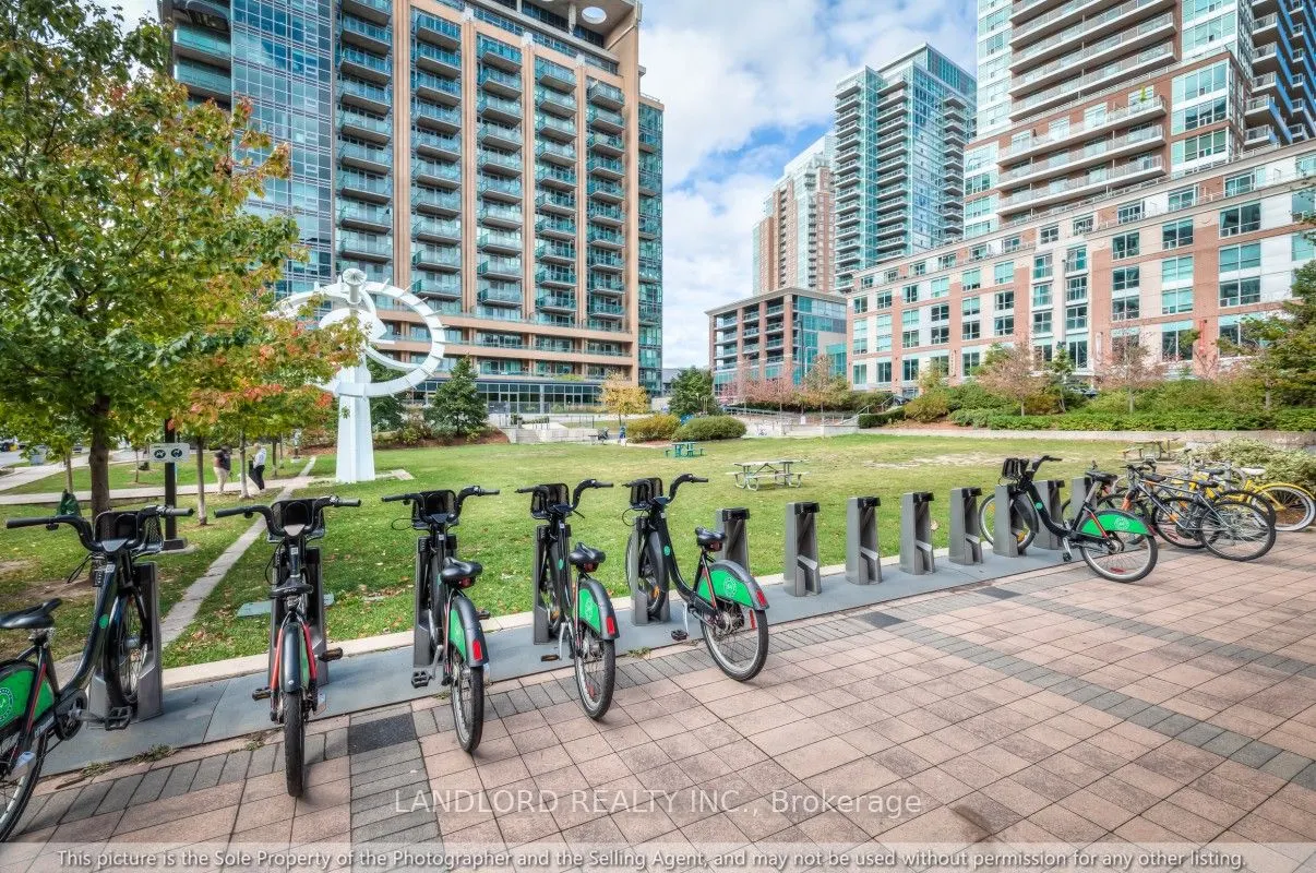 21 Pirandello Street, #1221