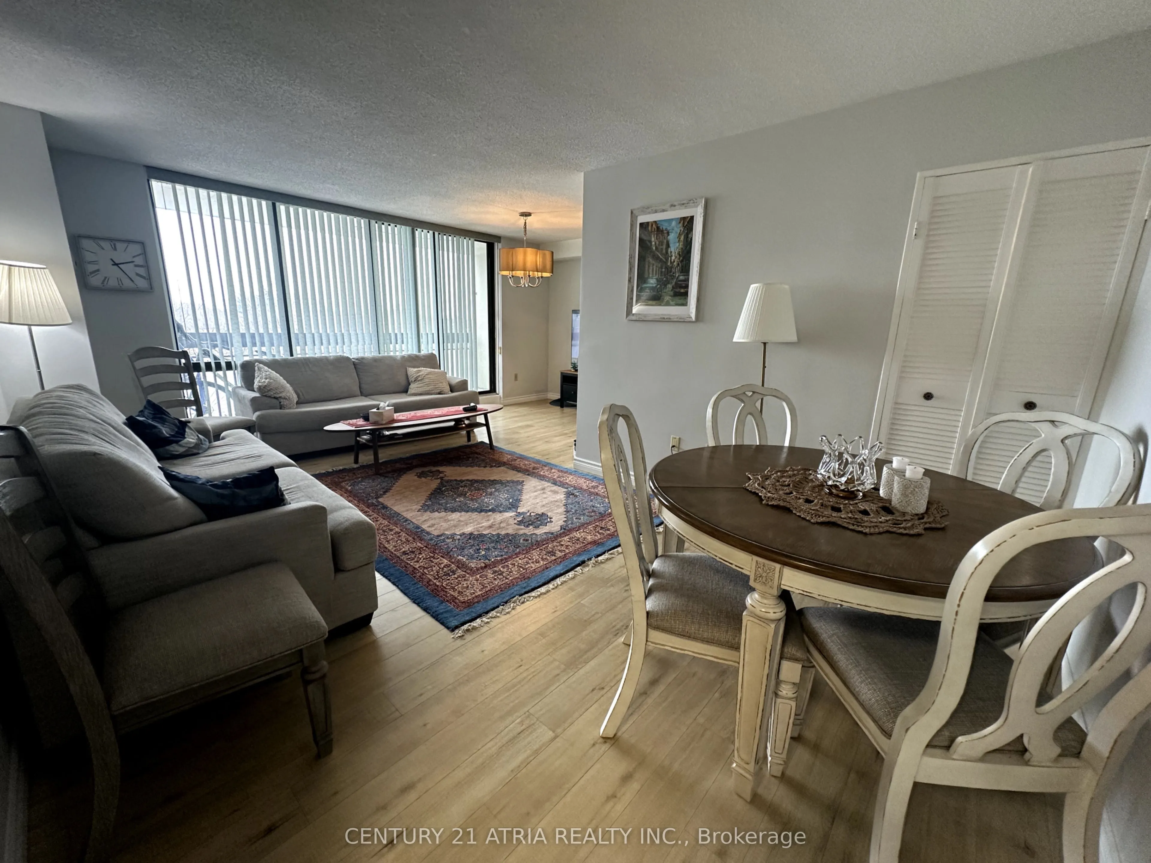 350 Seneca Hill Drive, #814