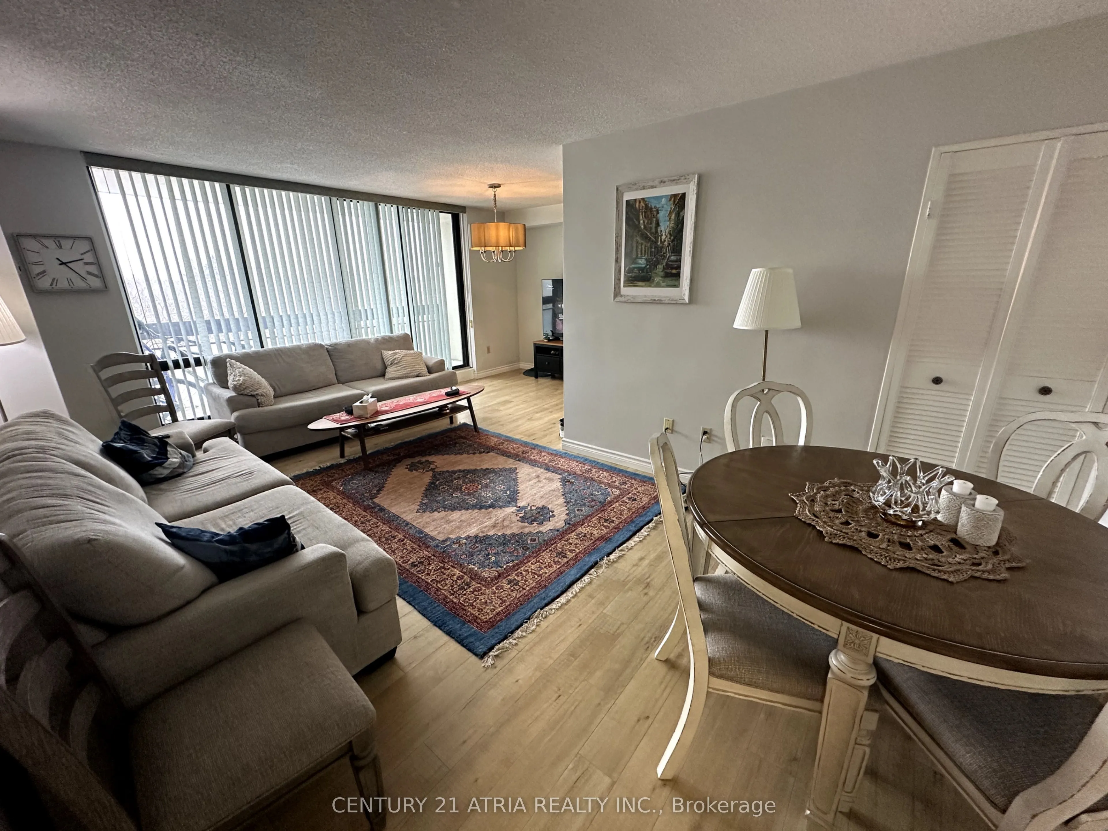 350 Seneca Hill Drive, #814