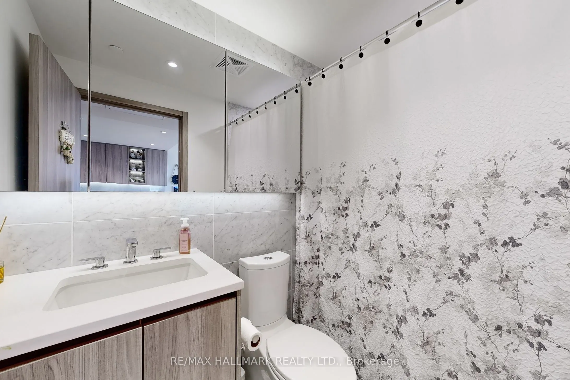 95 McMahon Drive, #3103