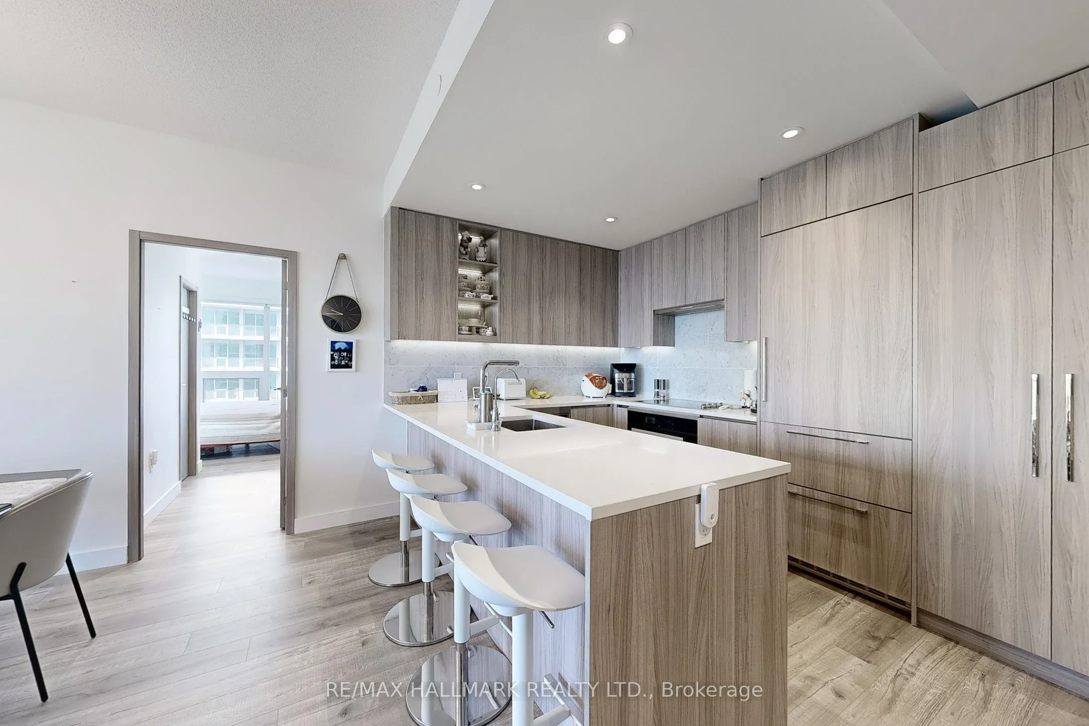 95 McMahon Drive, #3103
