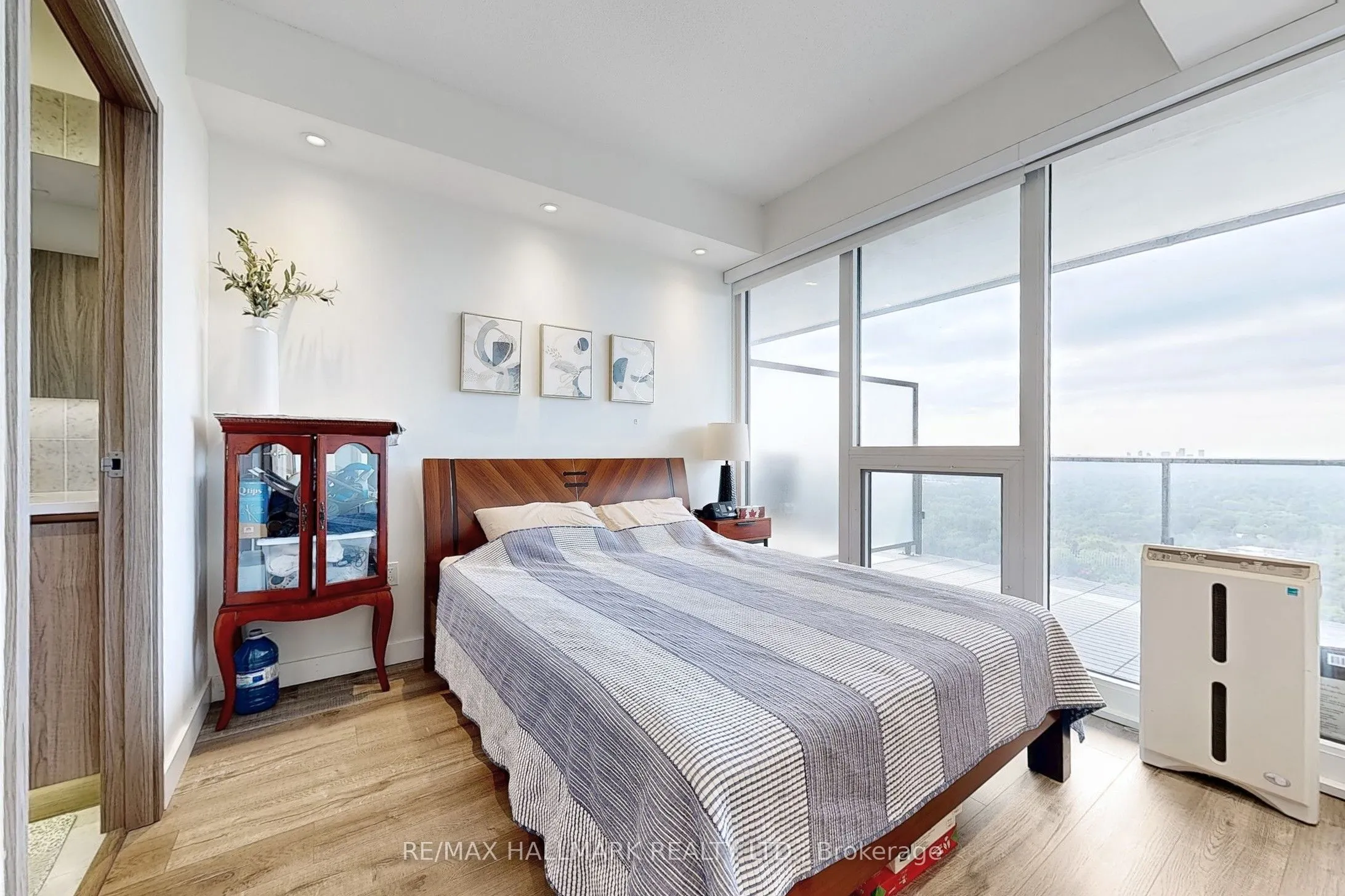 95 McMahon Drive, #3103