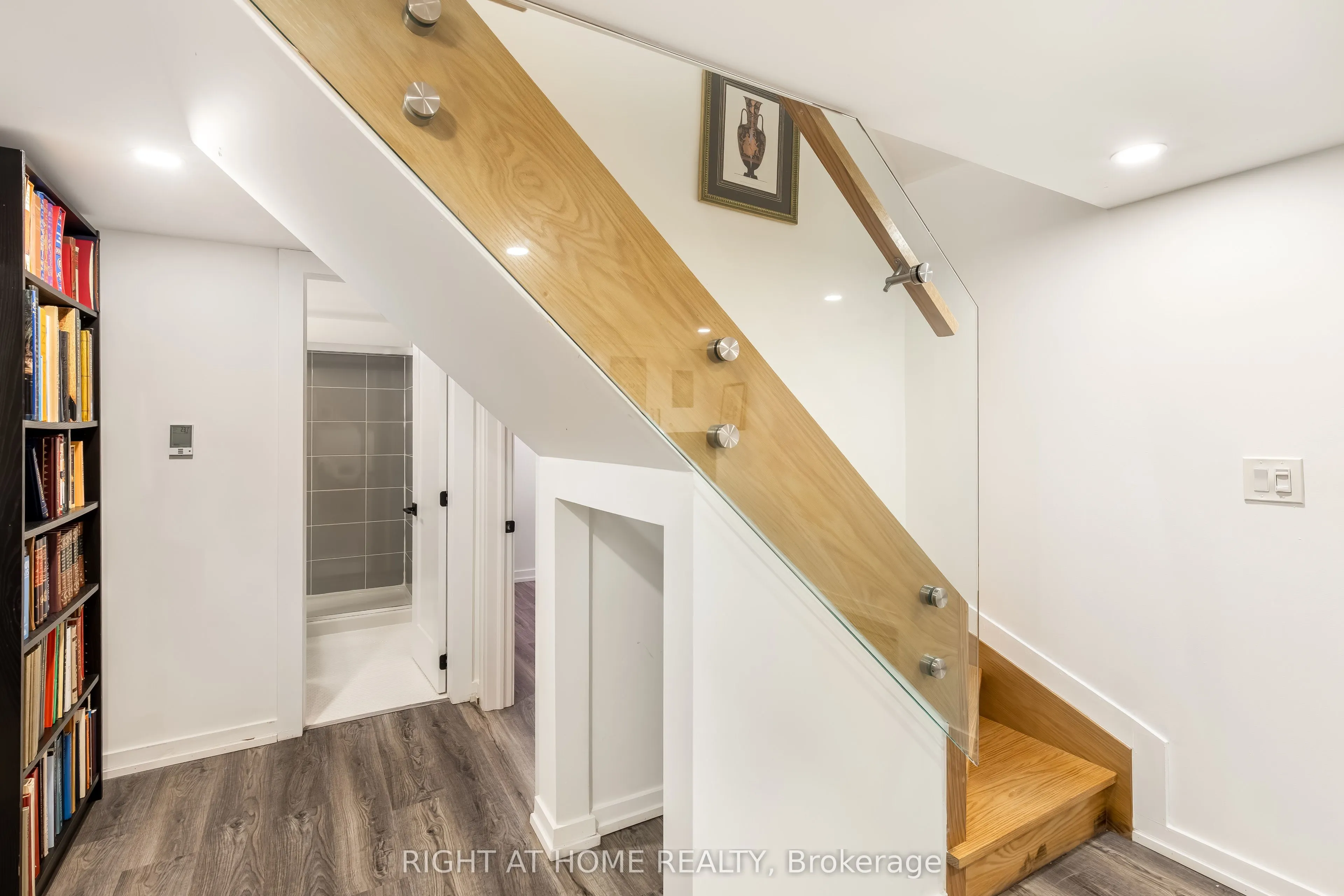 377 Lansdowne Avenue