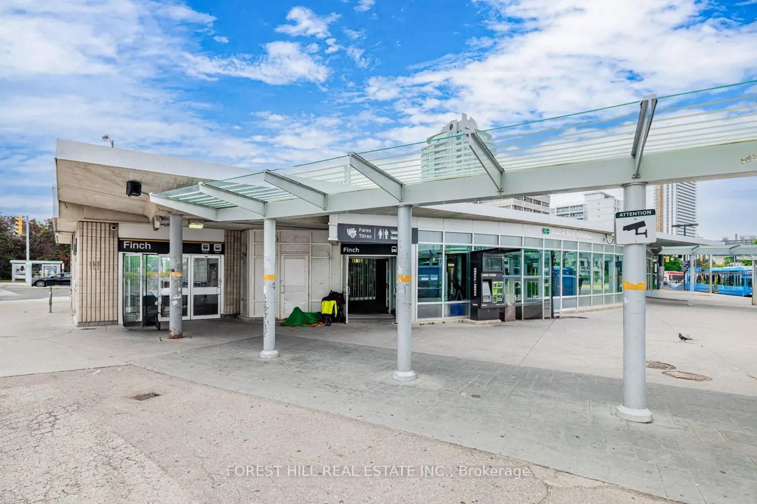 7 Bishop Avenue, #2205