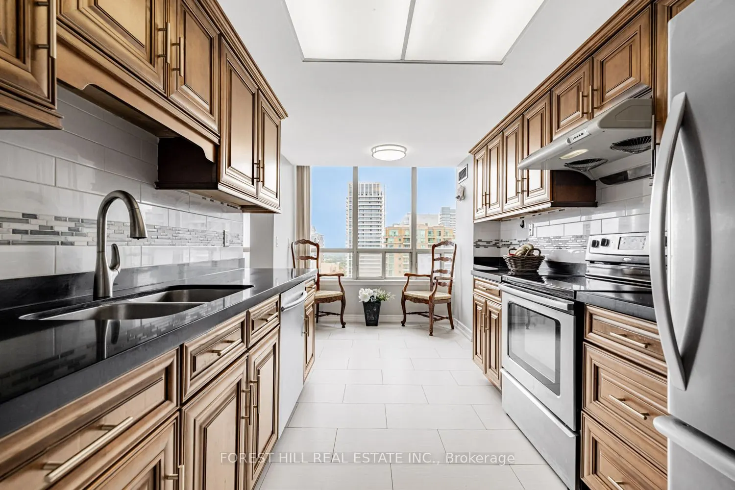 7 Bishop Avenue, #2205