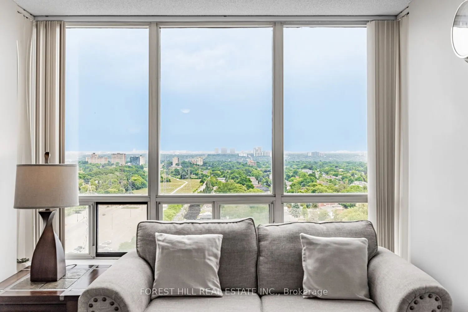 7 Bishop Avenue, #2205