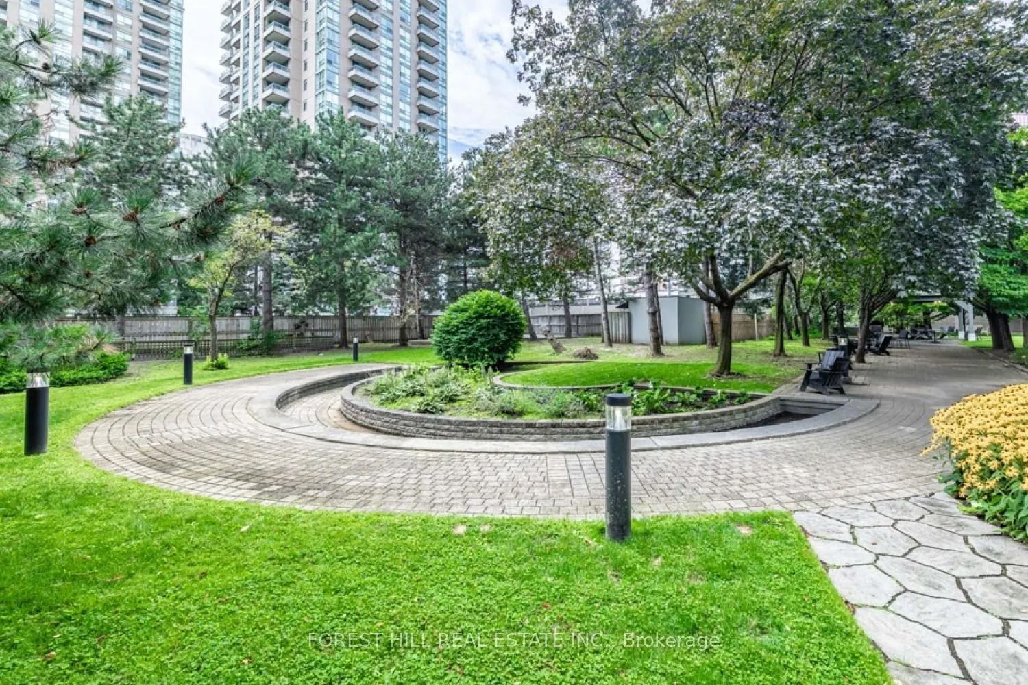 7 Bishop Avenue, #2205