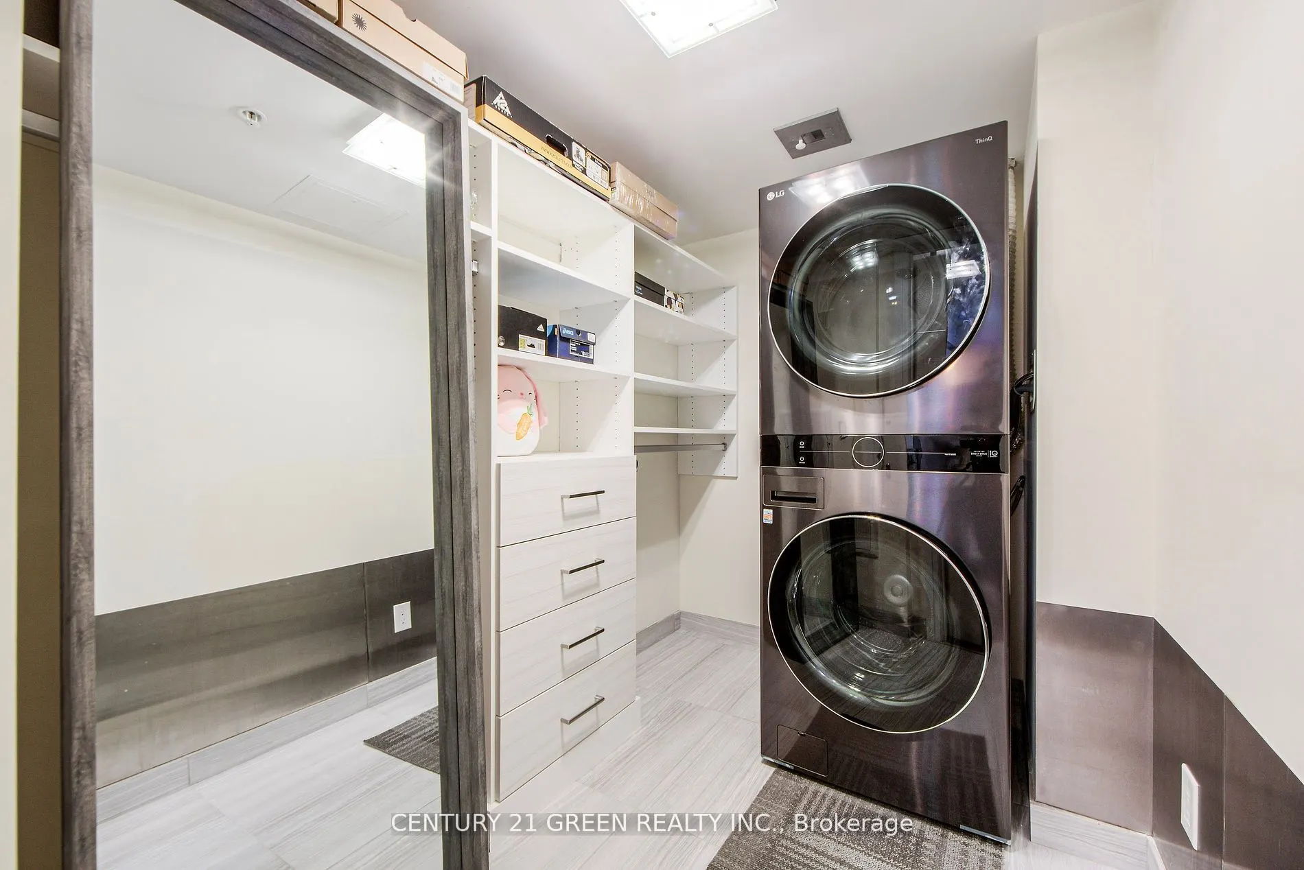 555 Wilson Avenue, #E501