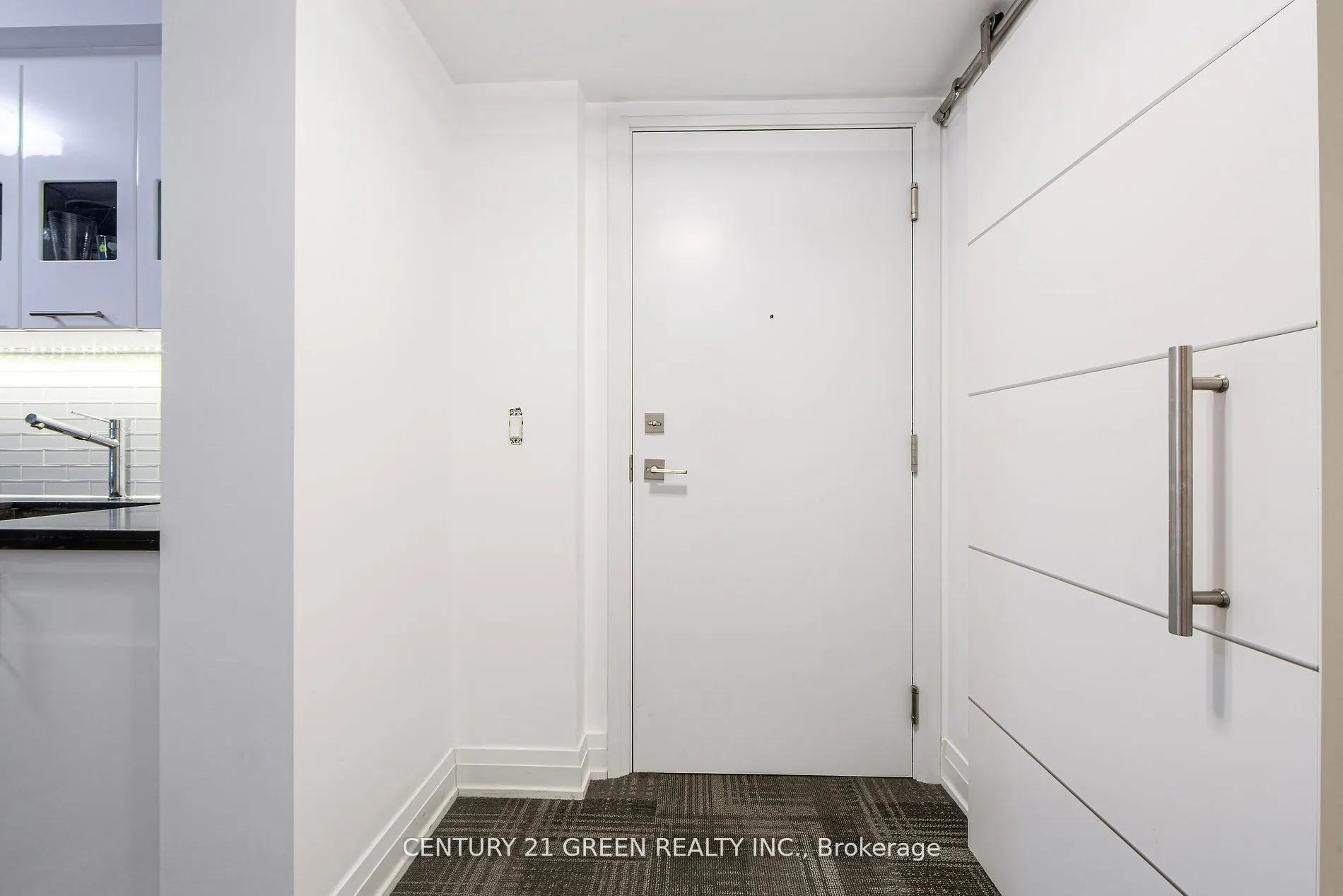 555 Wilson Avenue, #E501