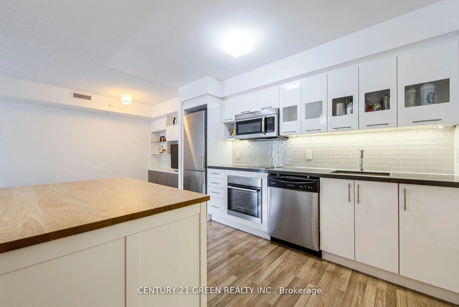 555 Wilson Avenue, #E501