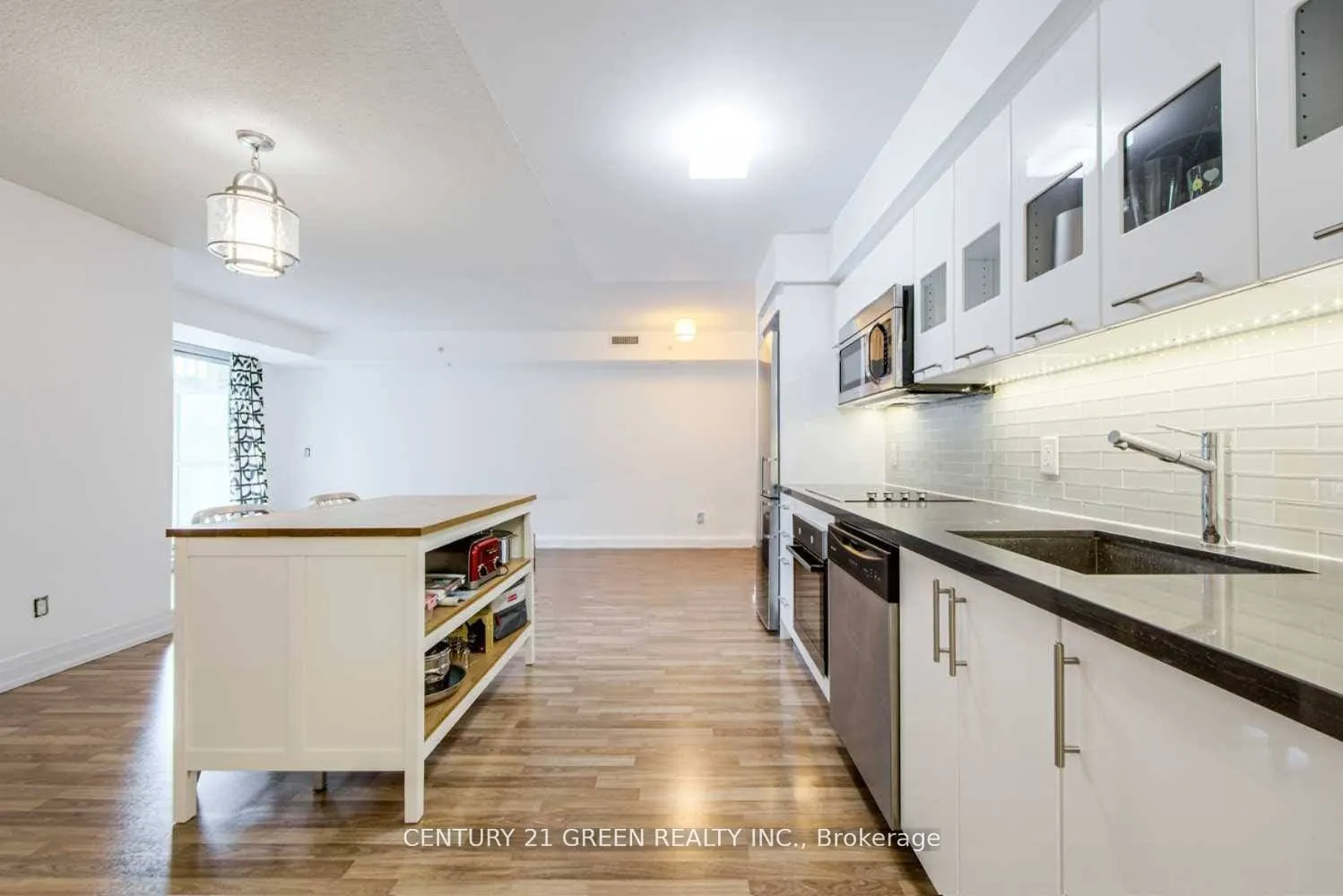 555 Wilson Avenue, #E501