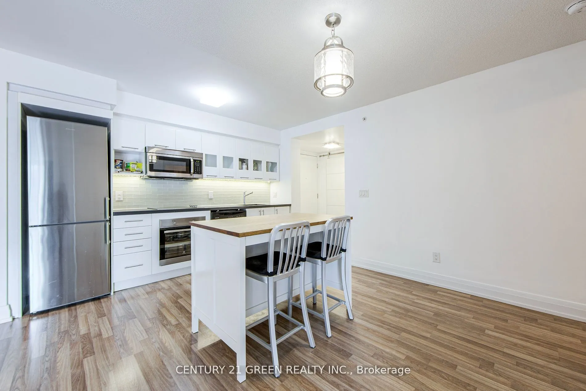 555 Wilson Avenue, #E501