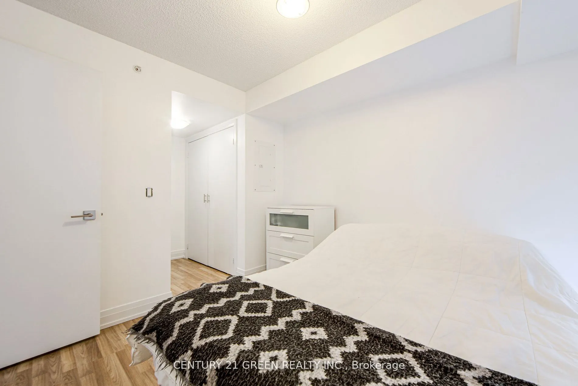 555 Wilson Avenue, #E501