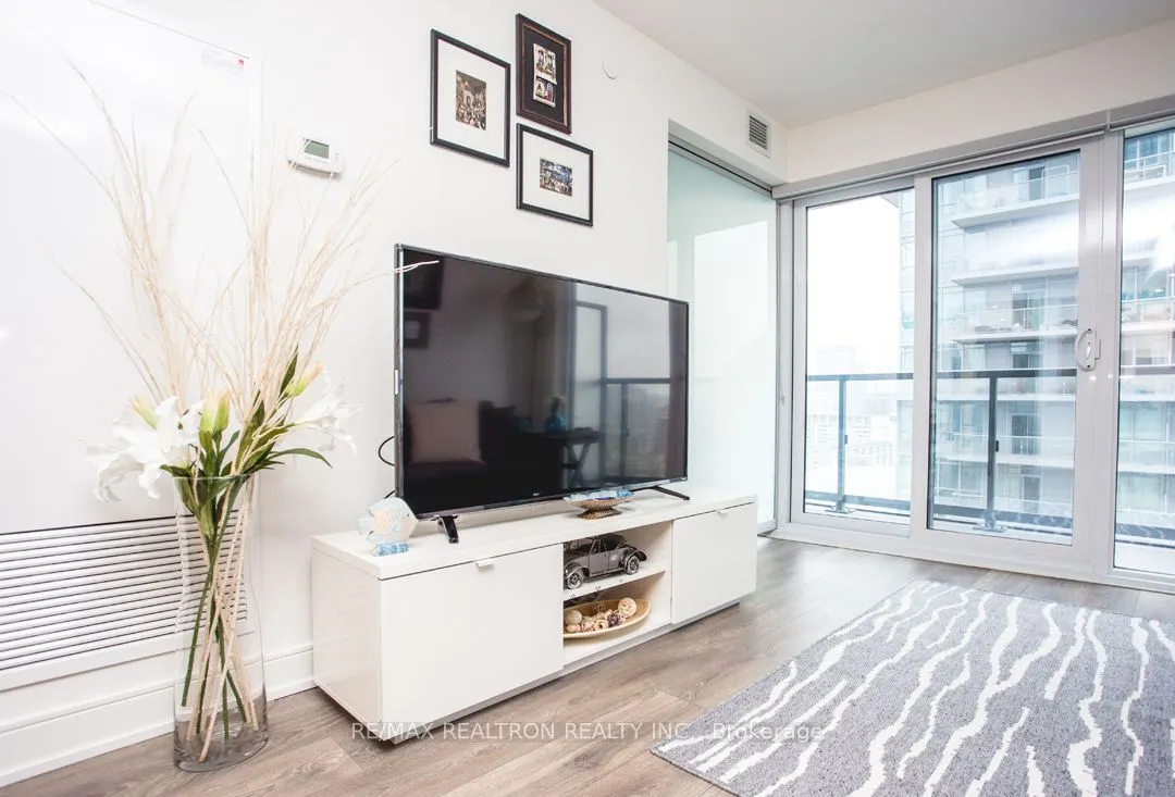 89 Mcgill Street, #2303