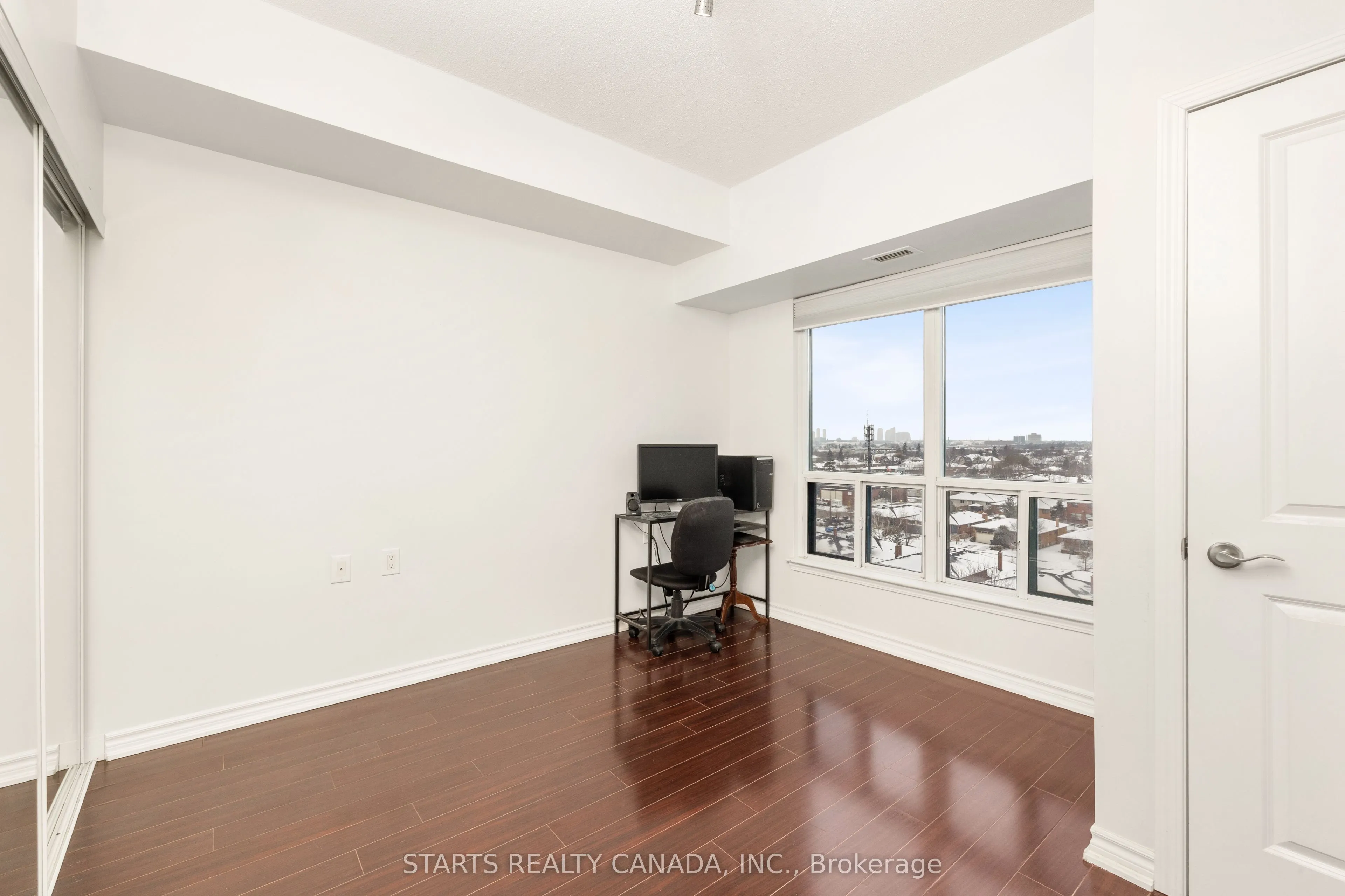 920 Sheppard Avenue W, #910