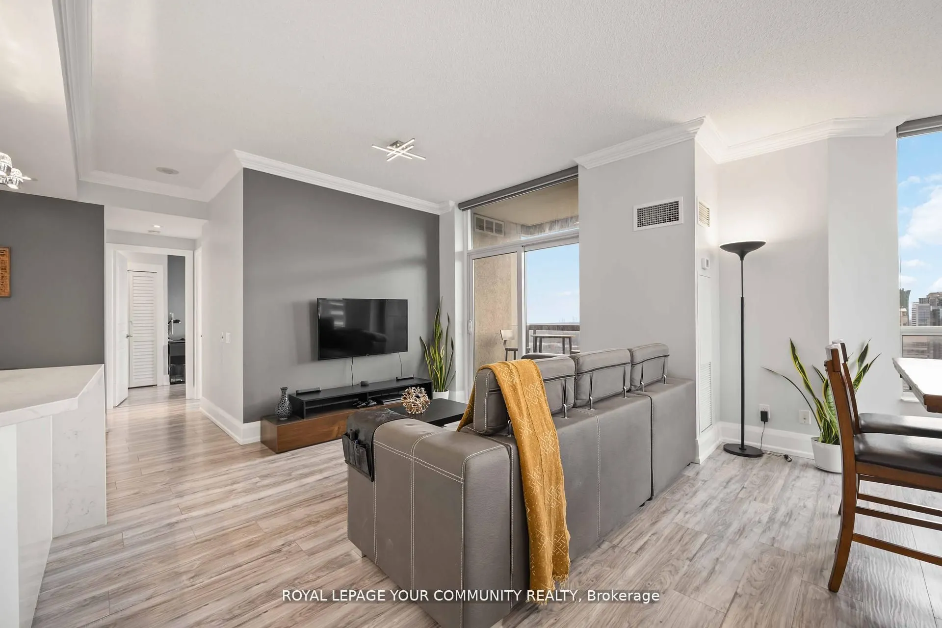 5 Northtown Way, #2213