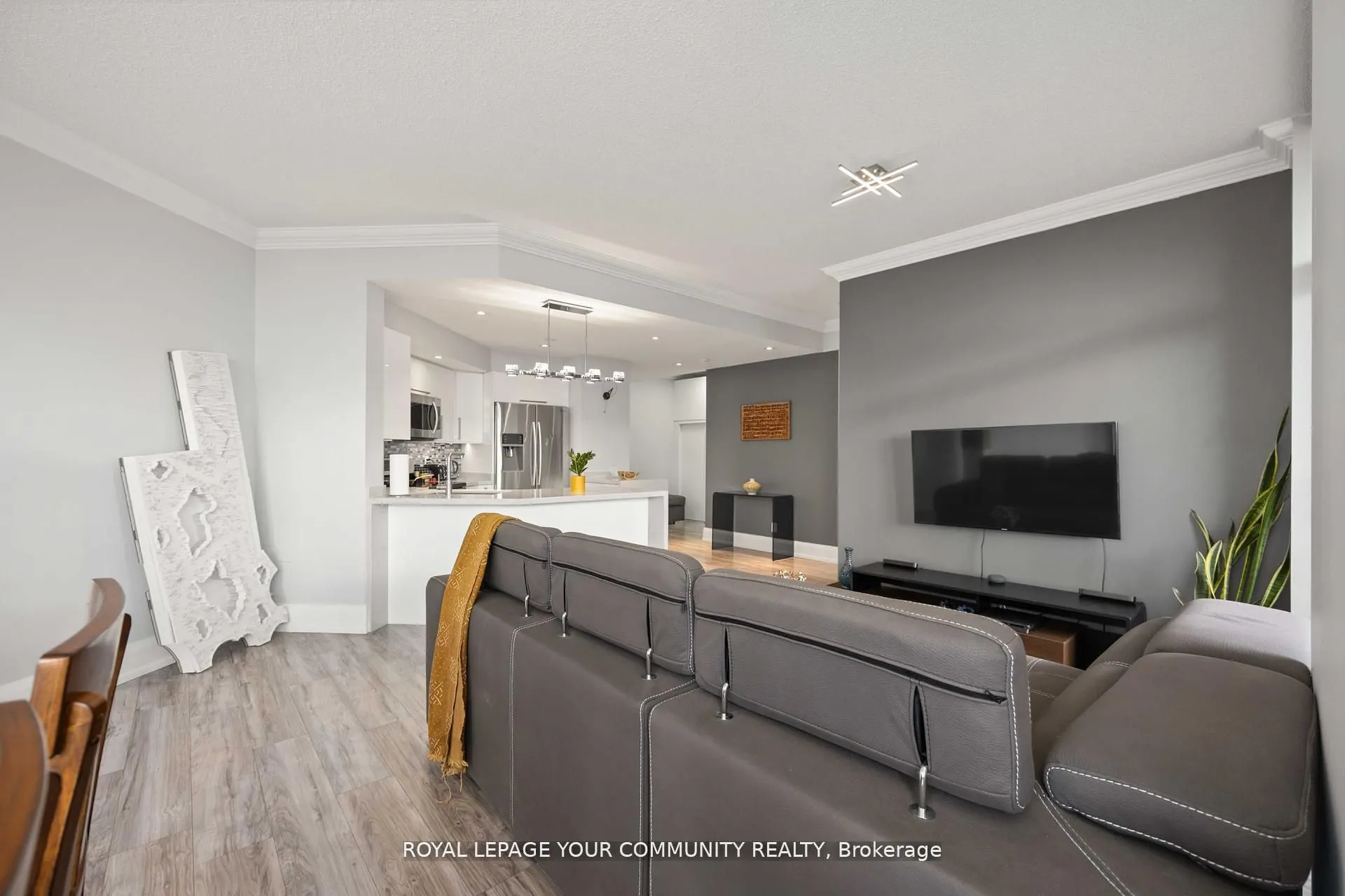 5 Northtown Way, #2213