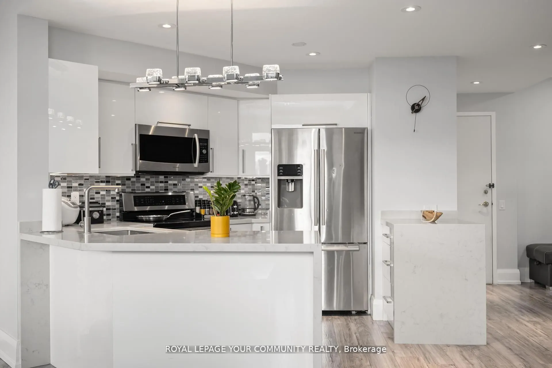 5 Northtown Way, #2213
