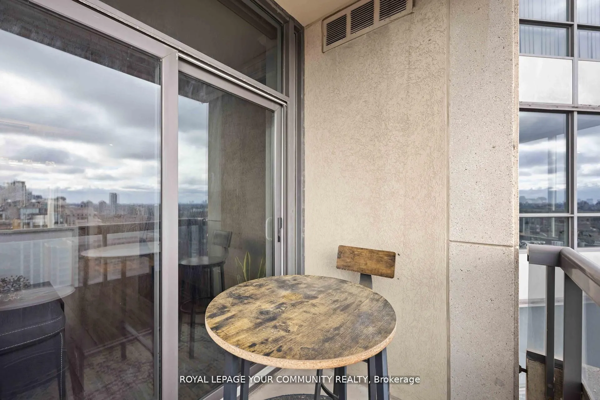 5 Northtown Way, #2213