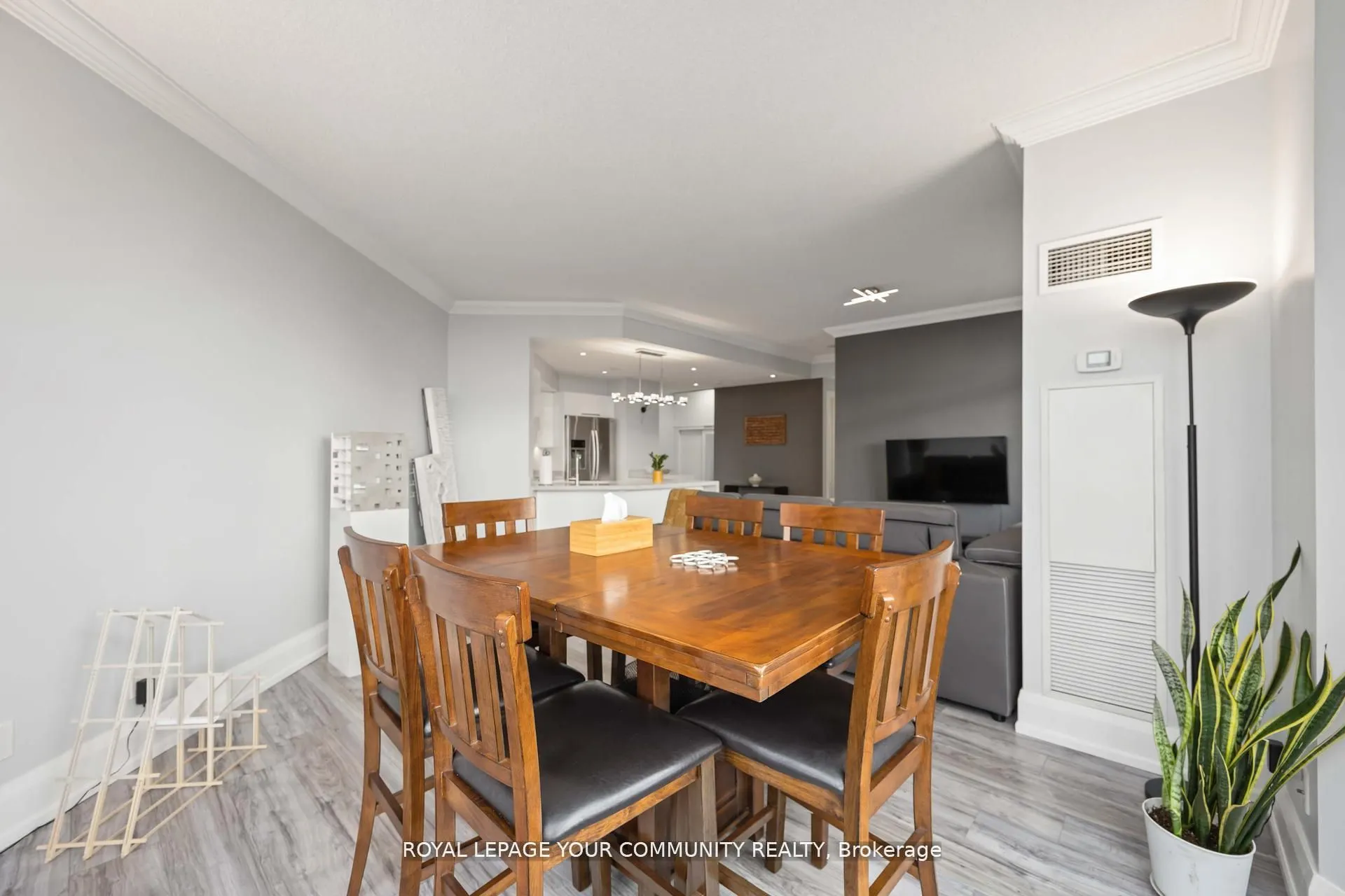 5 Northtown Way, #2213