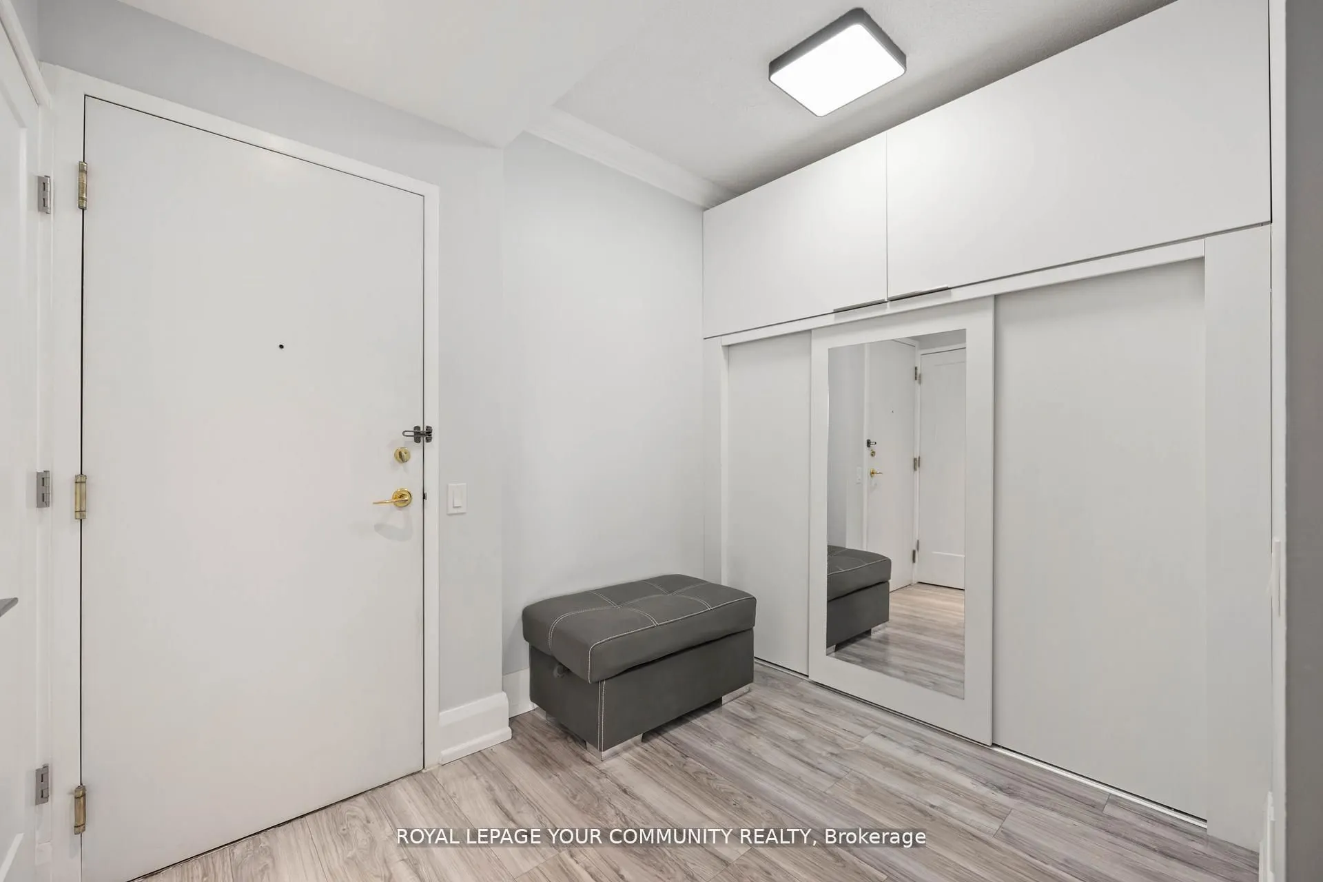 5 Northtown Way, #2213
