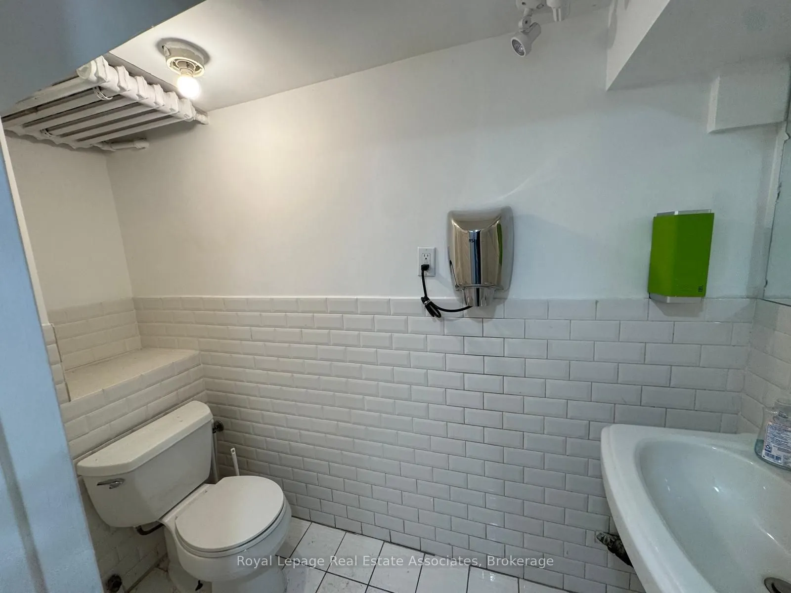 424 Eglinton Avenue W, #Lower Level