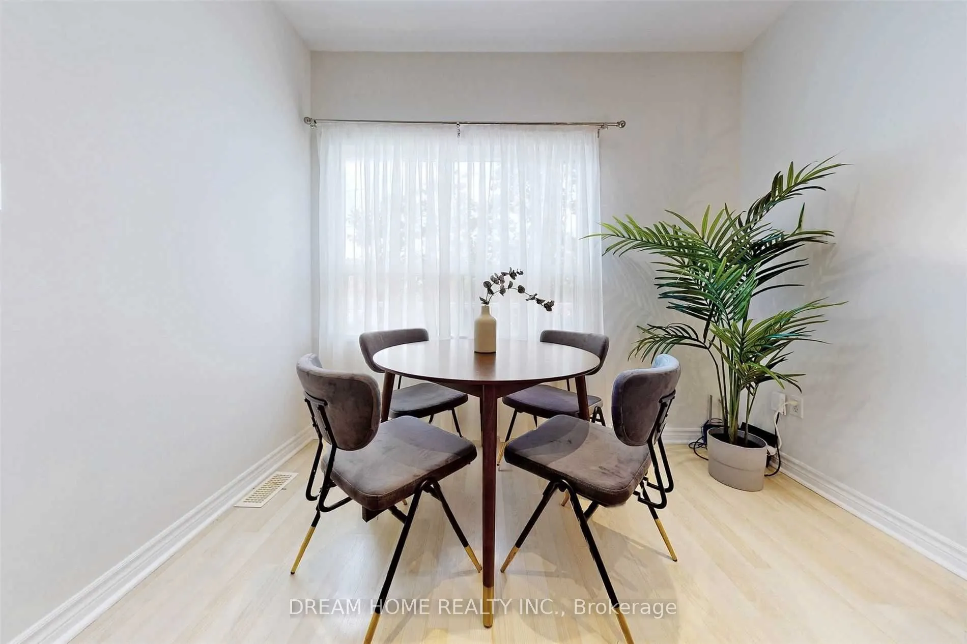 53 Lanark Avenue, #Upper