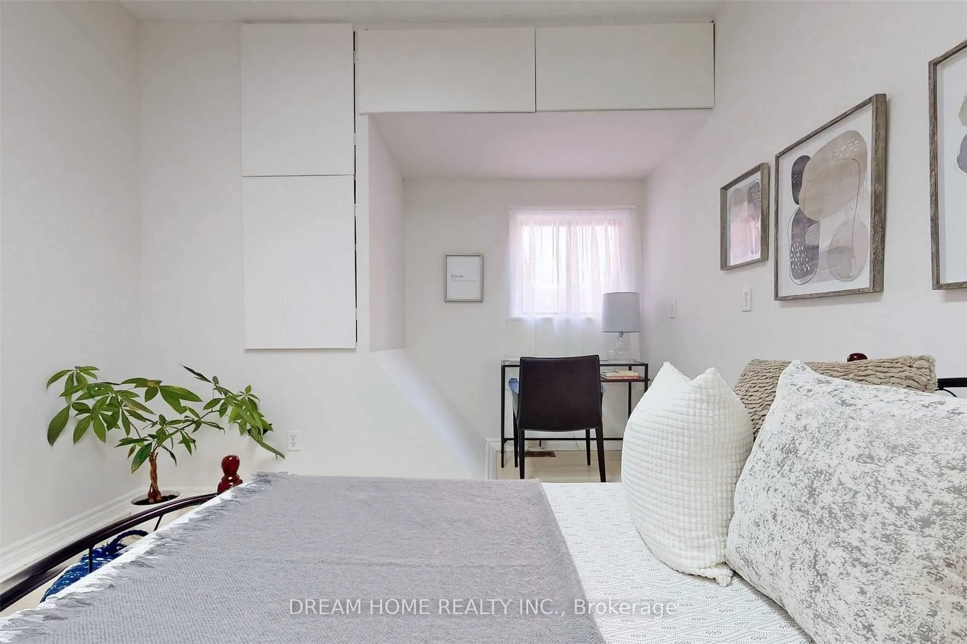 53 Lanark Avenue, #Upper