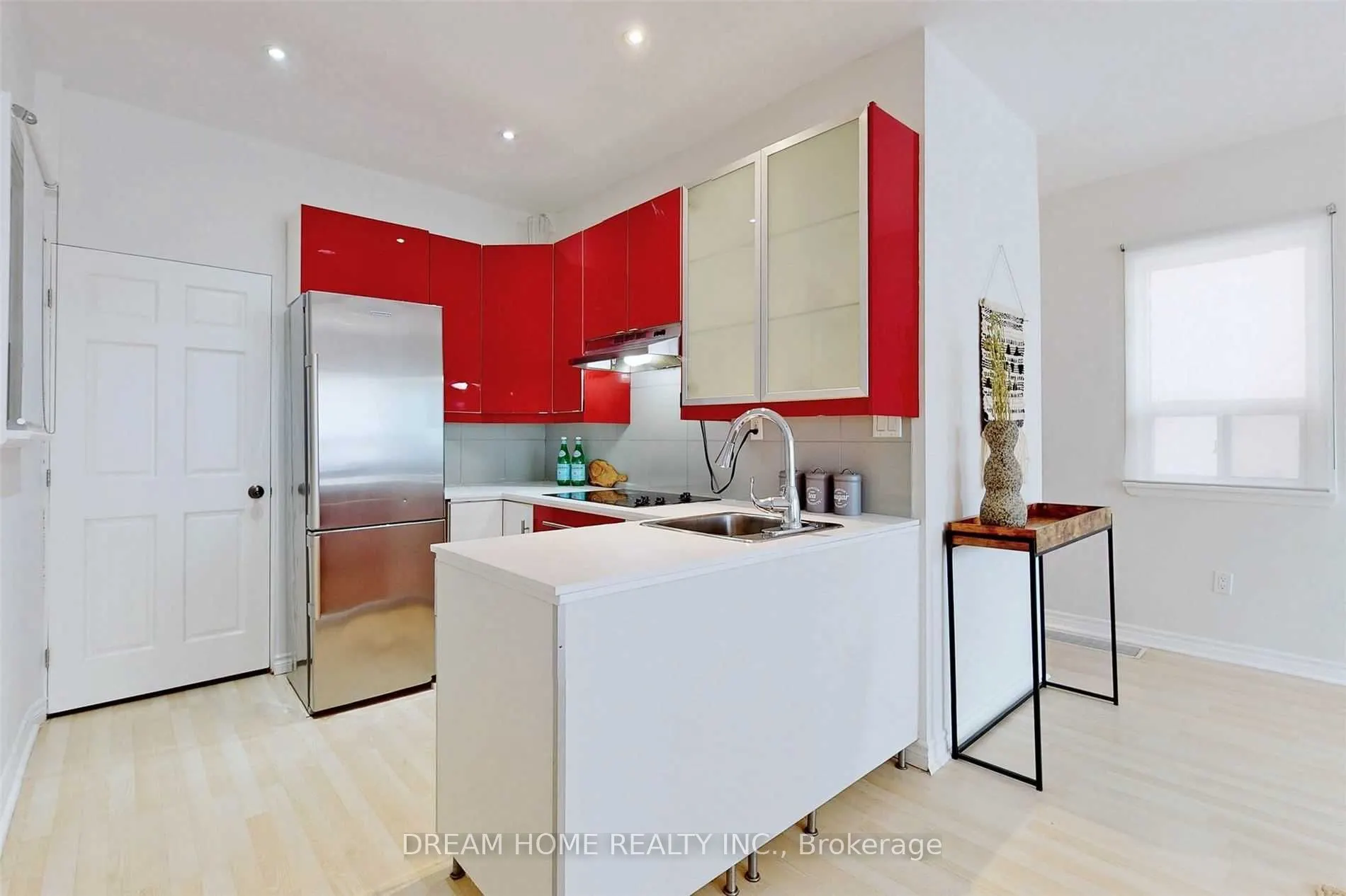 53 Lanark Avenue, #Upper