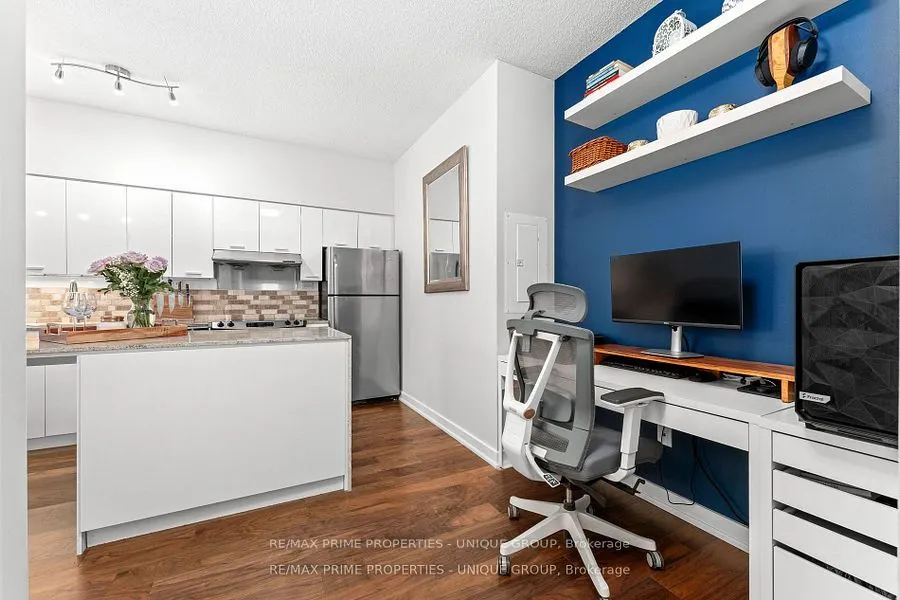 29 Singer Court, #2207