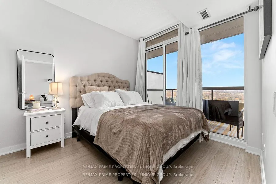 29 Singer Court, #2207