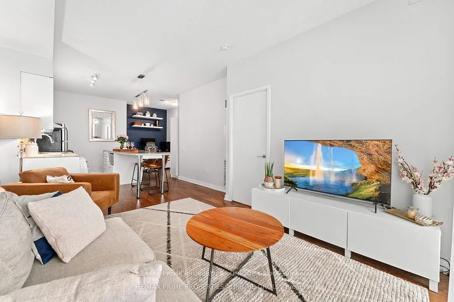 29 Singer Court, #2207