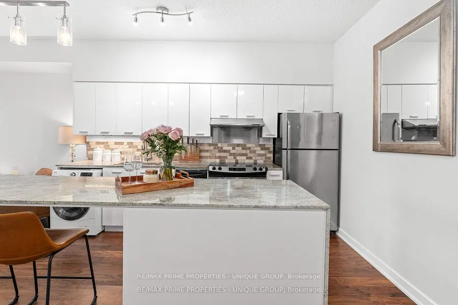 29 Singer Court, #2207