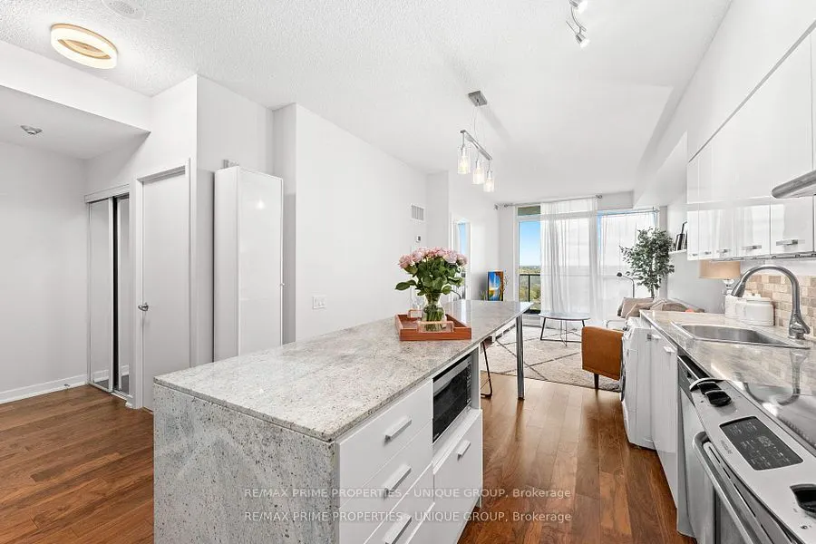 29 Singer Court, #2207