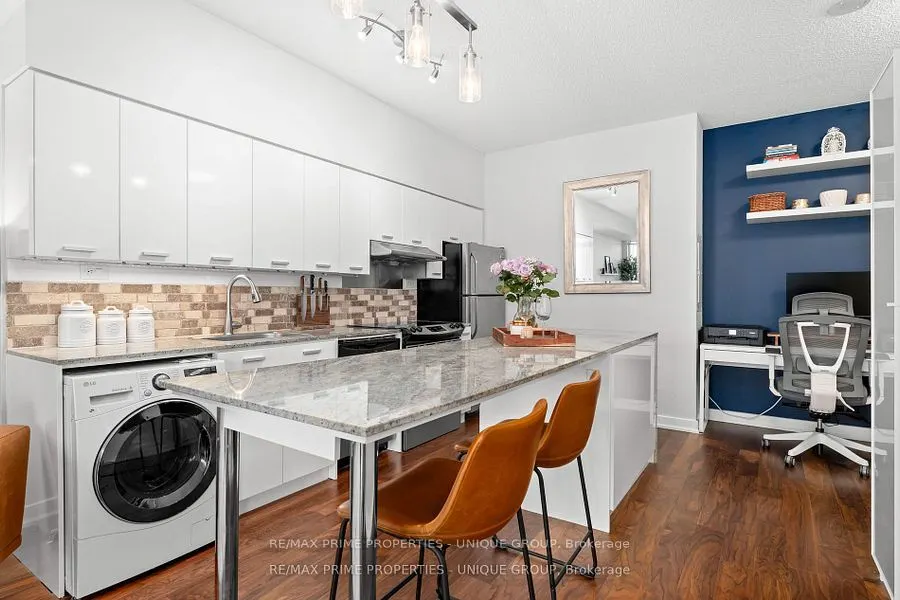 29 Singer Court, #2207