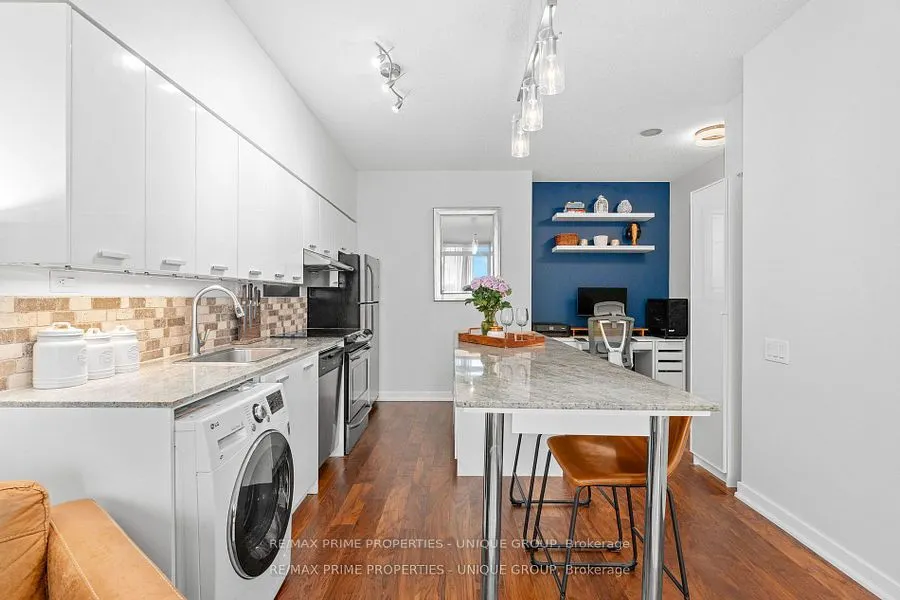29 Singer Court, #2207