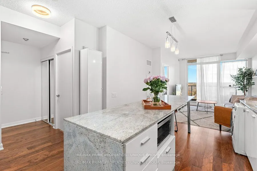 29 Singer Court, #2207