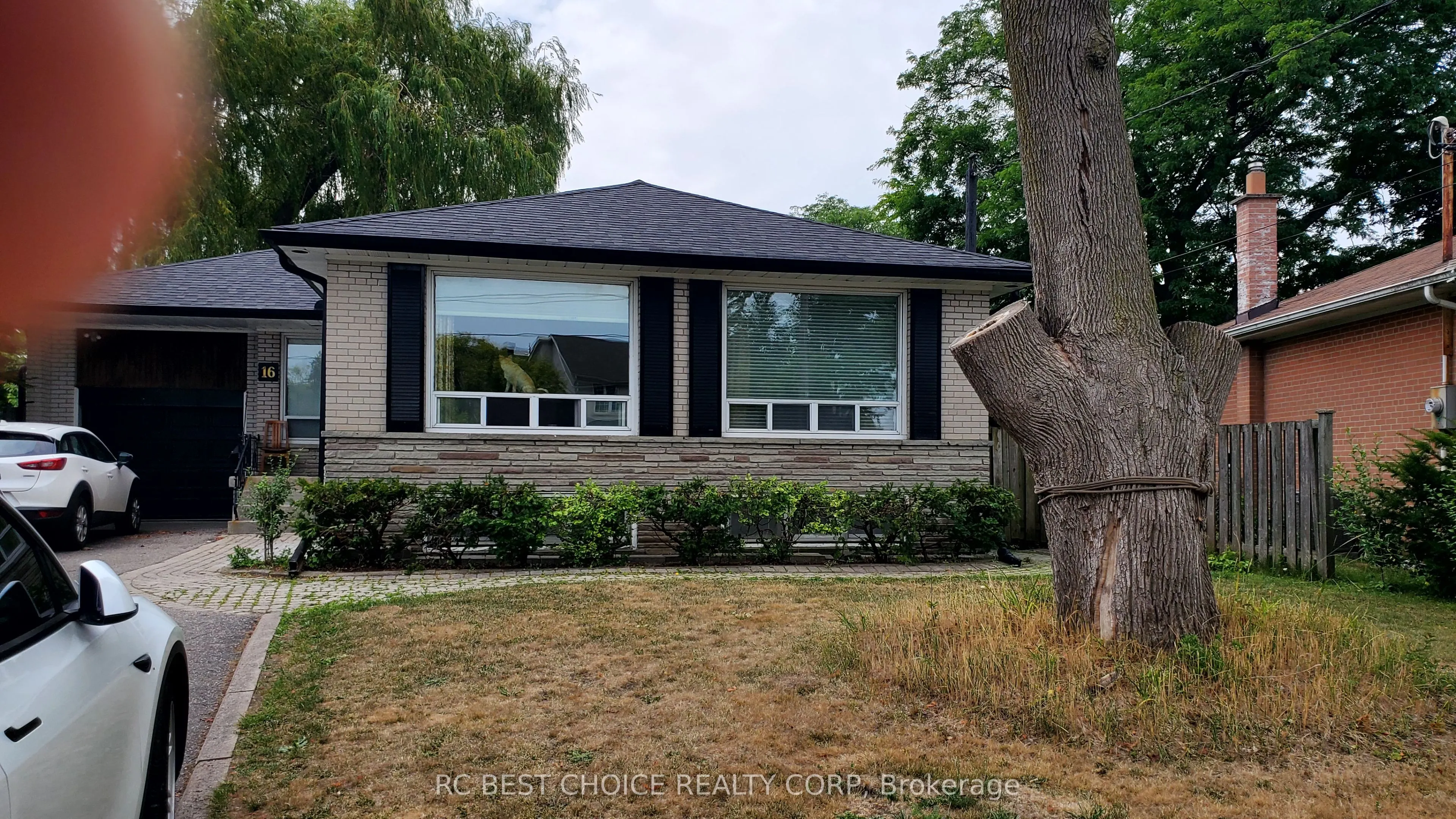 16 Harnish Crescent