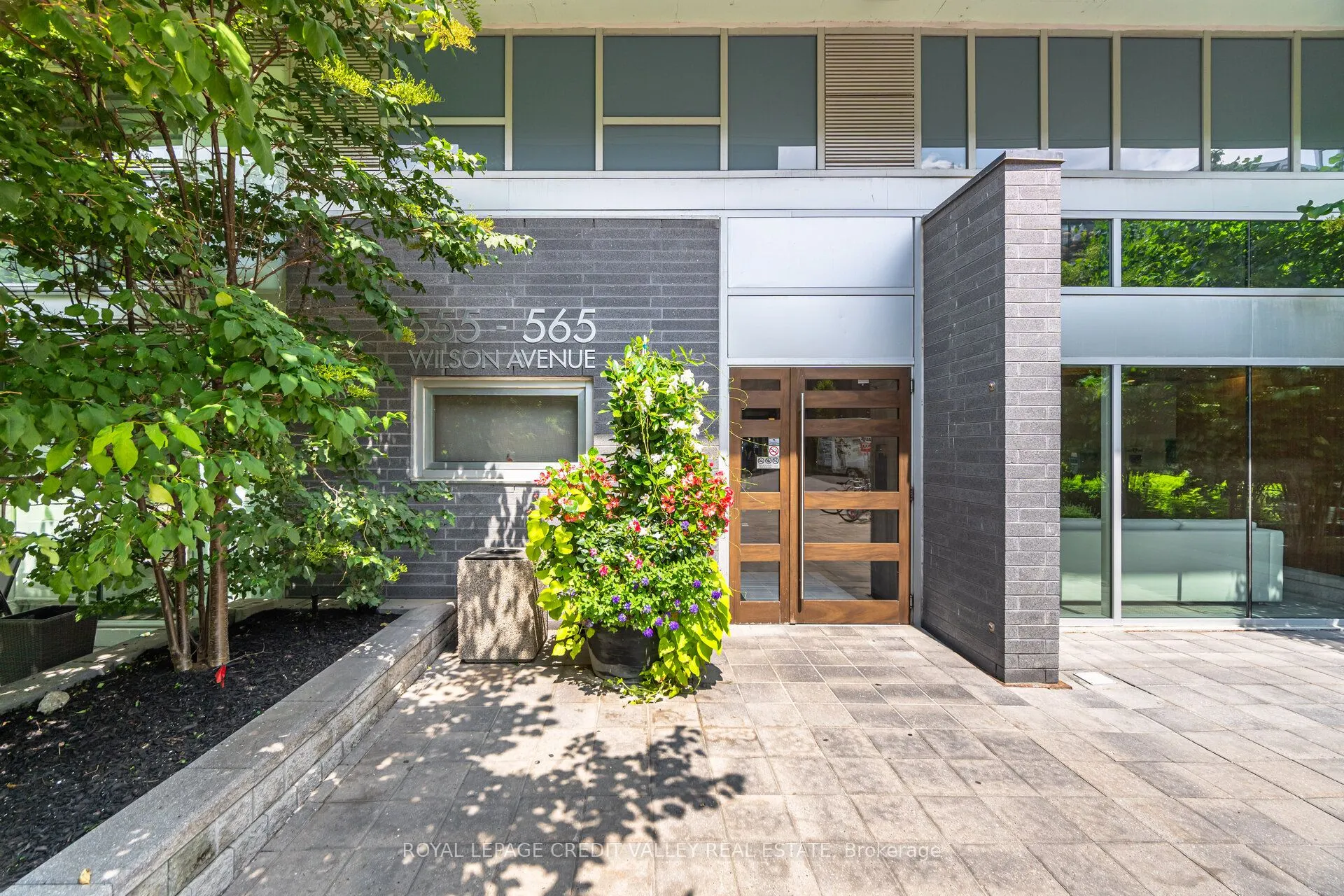 565 Wilson Avenue, #W409
