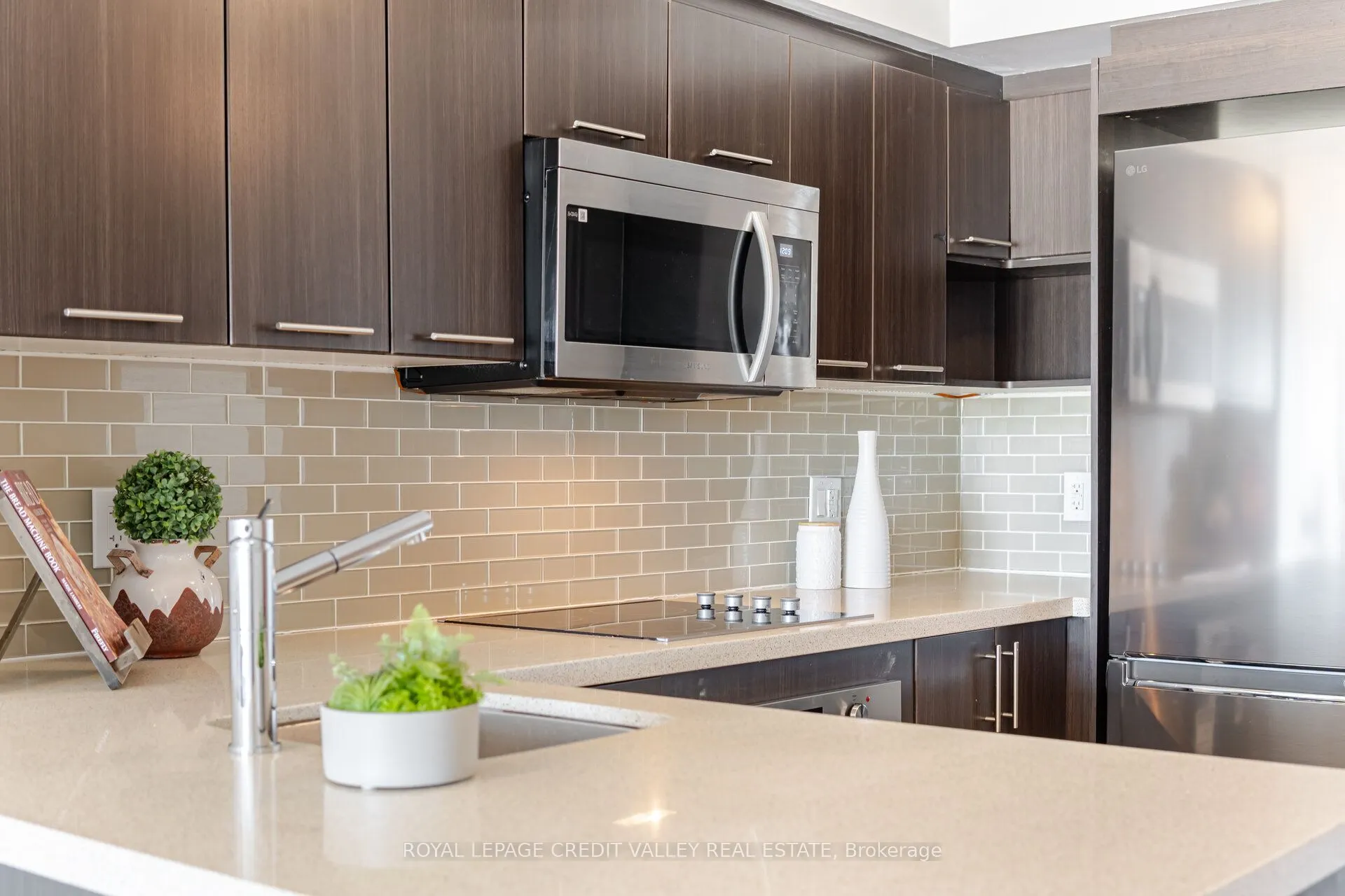 565 Wilson Avenue, #W409