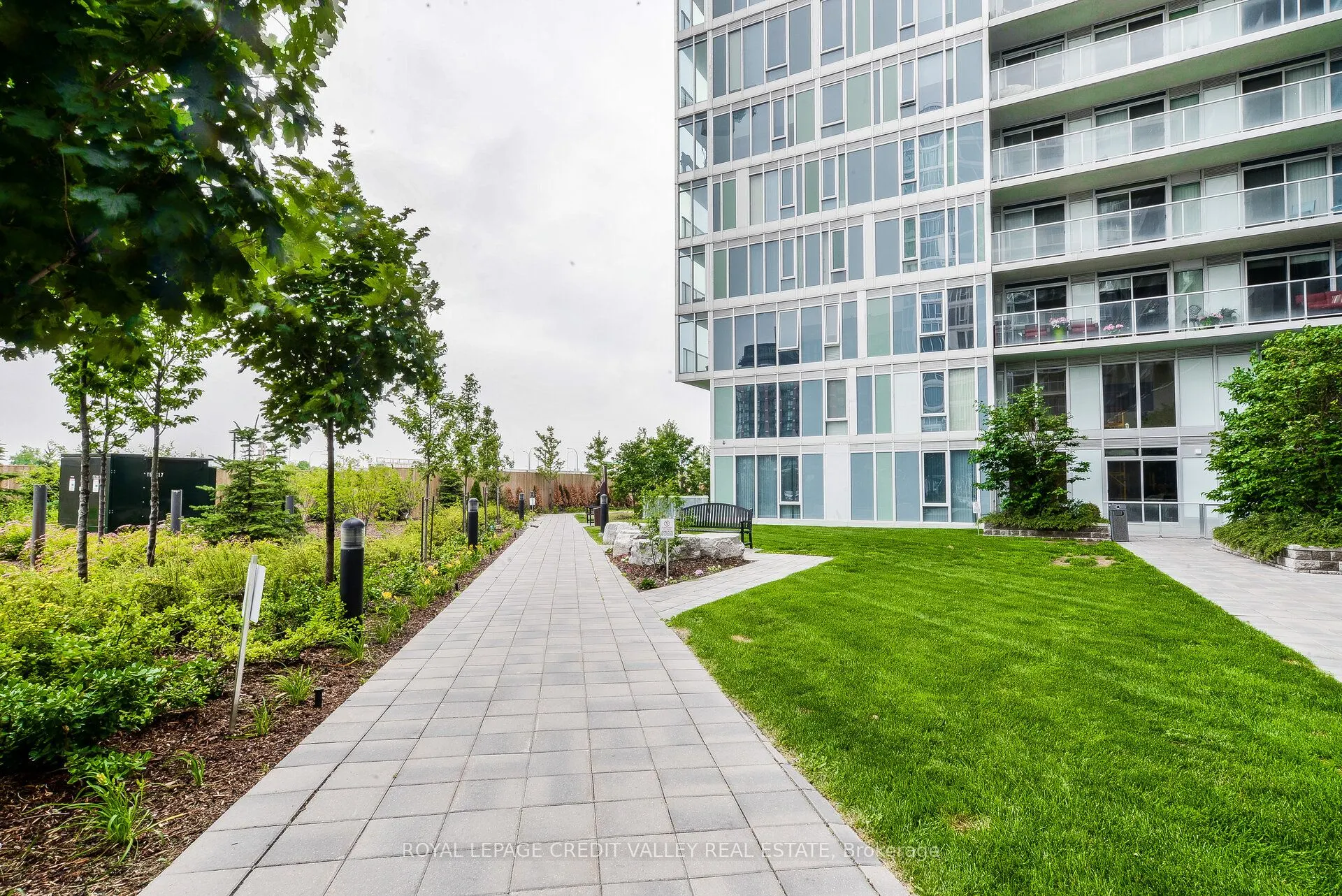565 Wilson Avenue, #W409