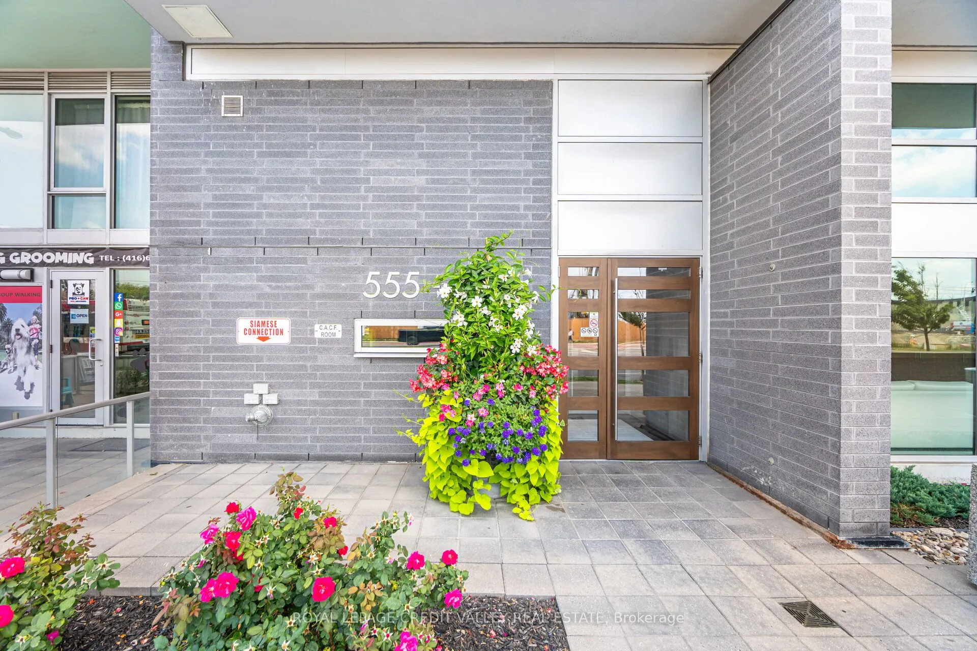 565 Wilson Avenue, #W409