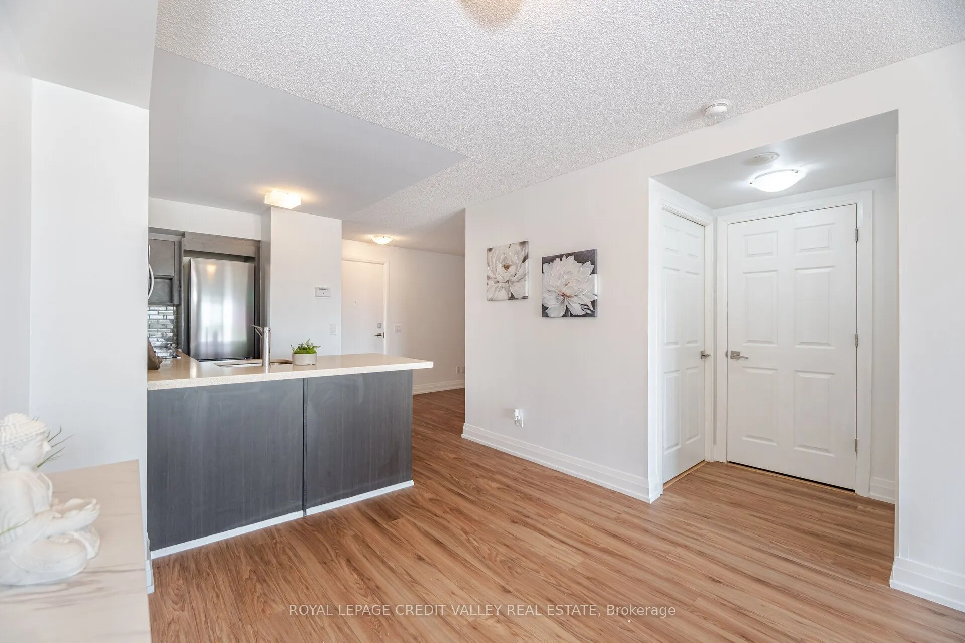 565 Wilson Avenue, #W409
