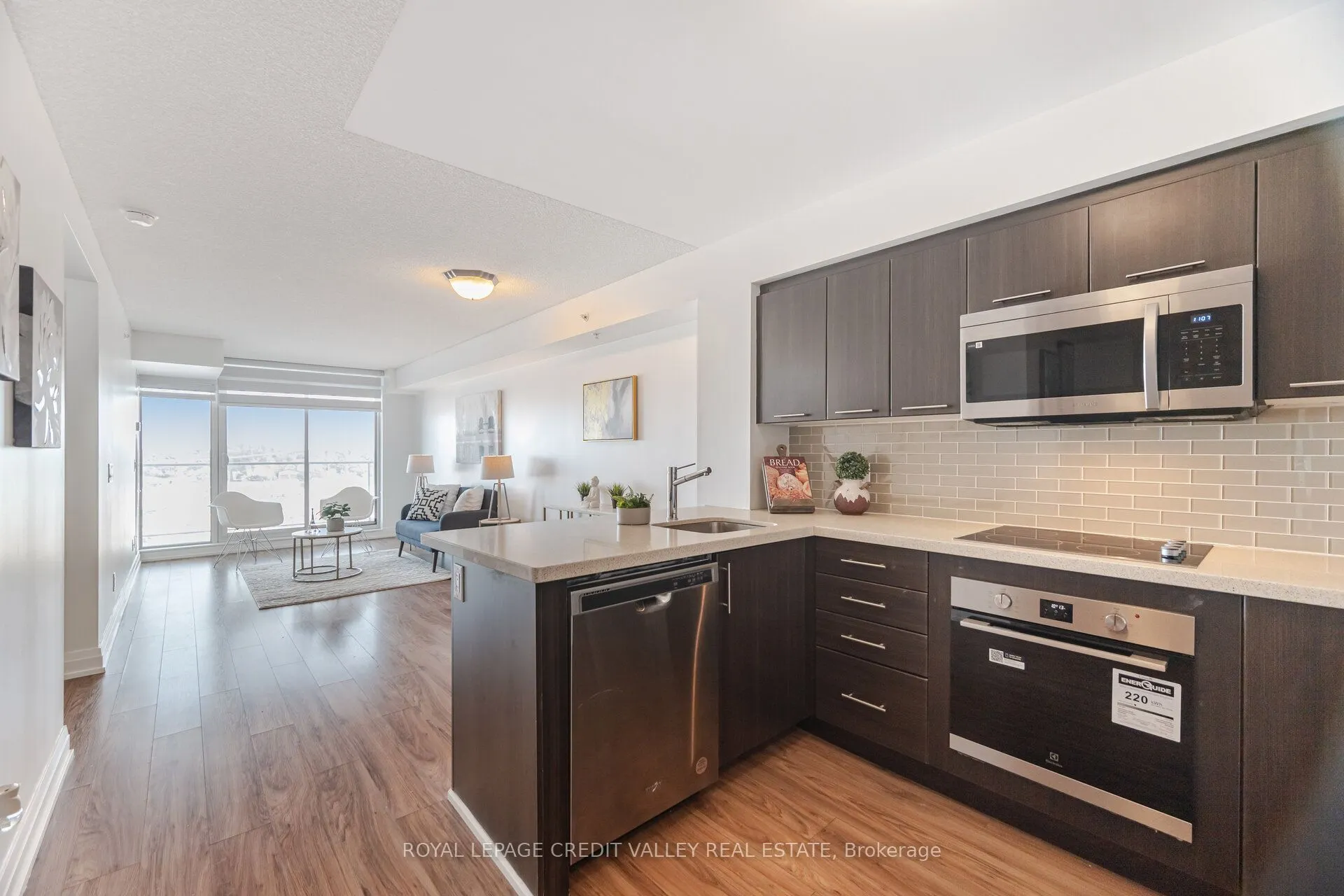 565 Wilson Avenue, #W409