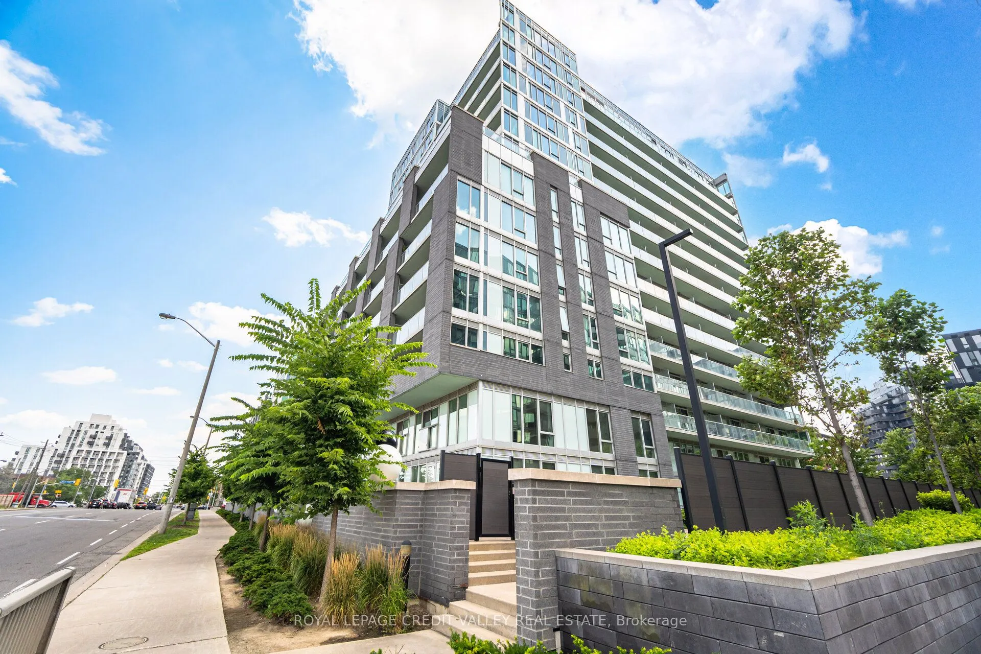 565 Wilson Avenue, #W409