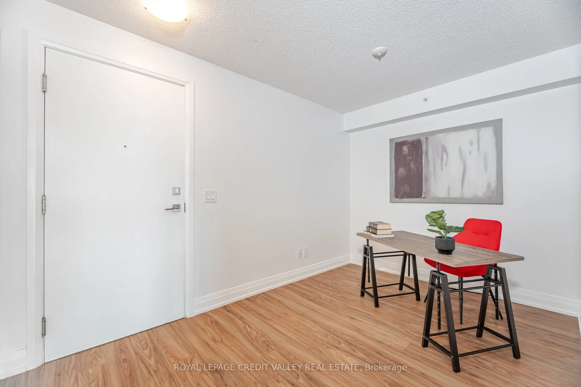 565 Wilson Avenue, #W409