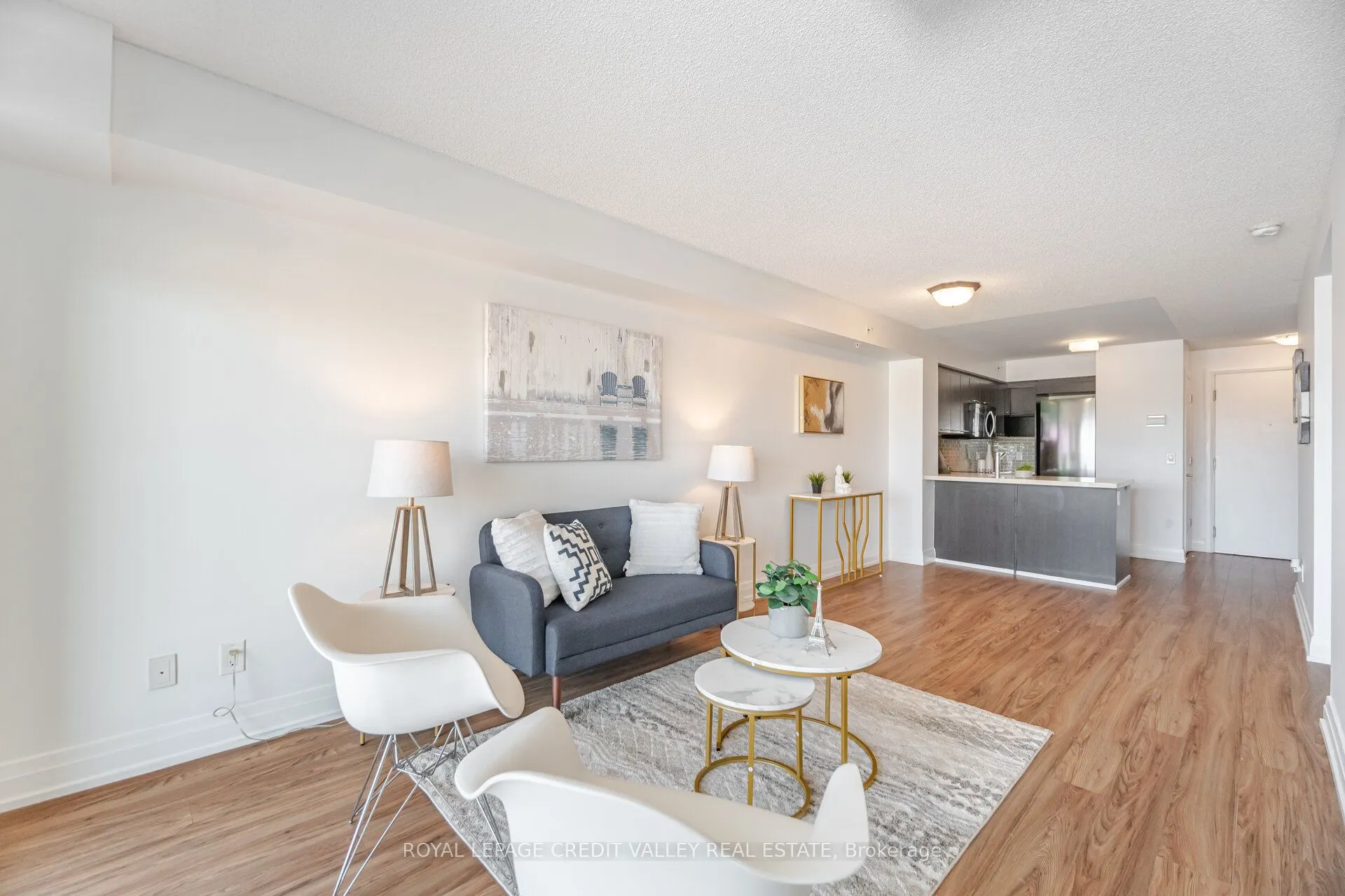 565 Wilson Avenue, #W409