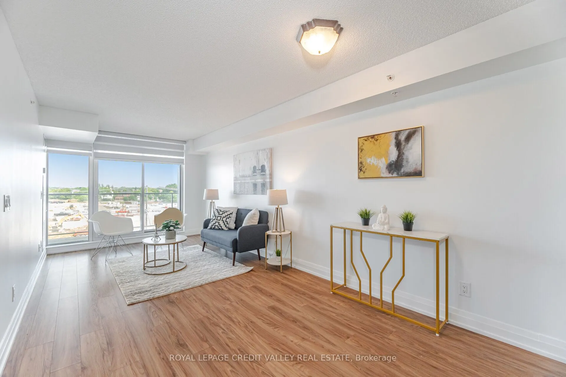 565 Wilson Avenue, #W409