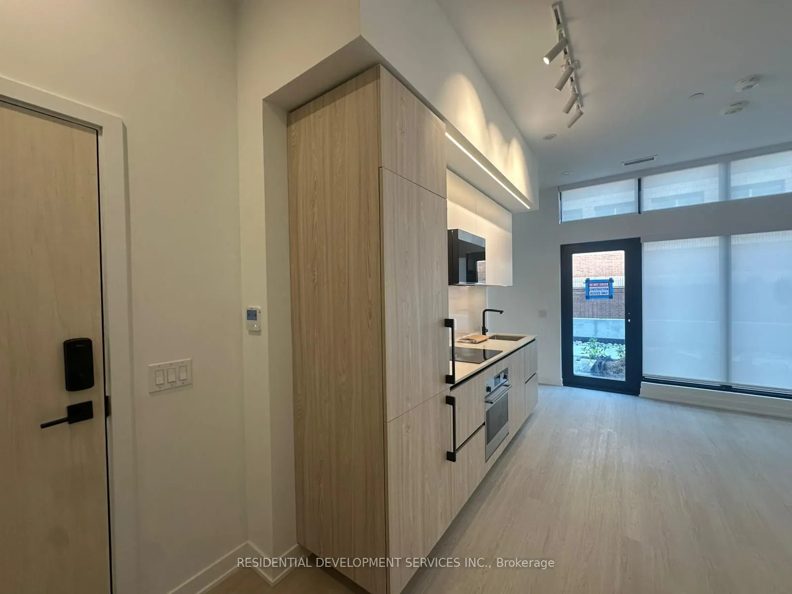 699 Sheppard Avenue E, #109